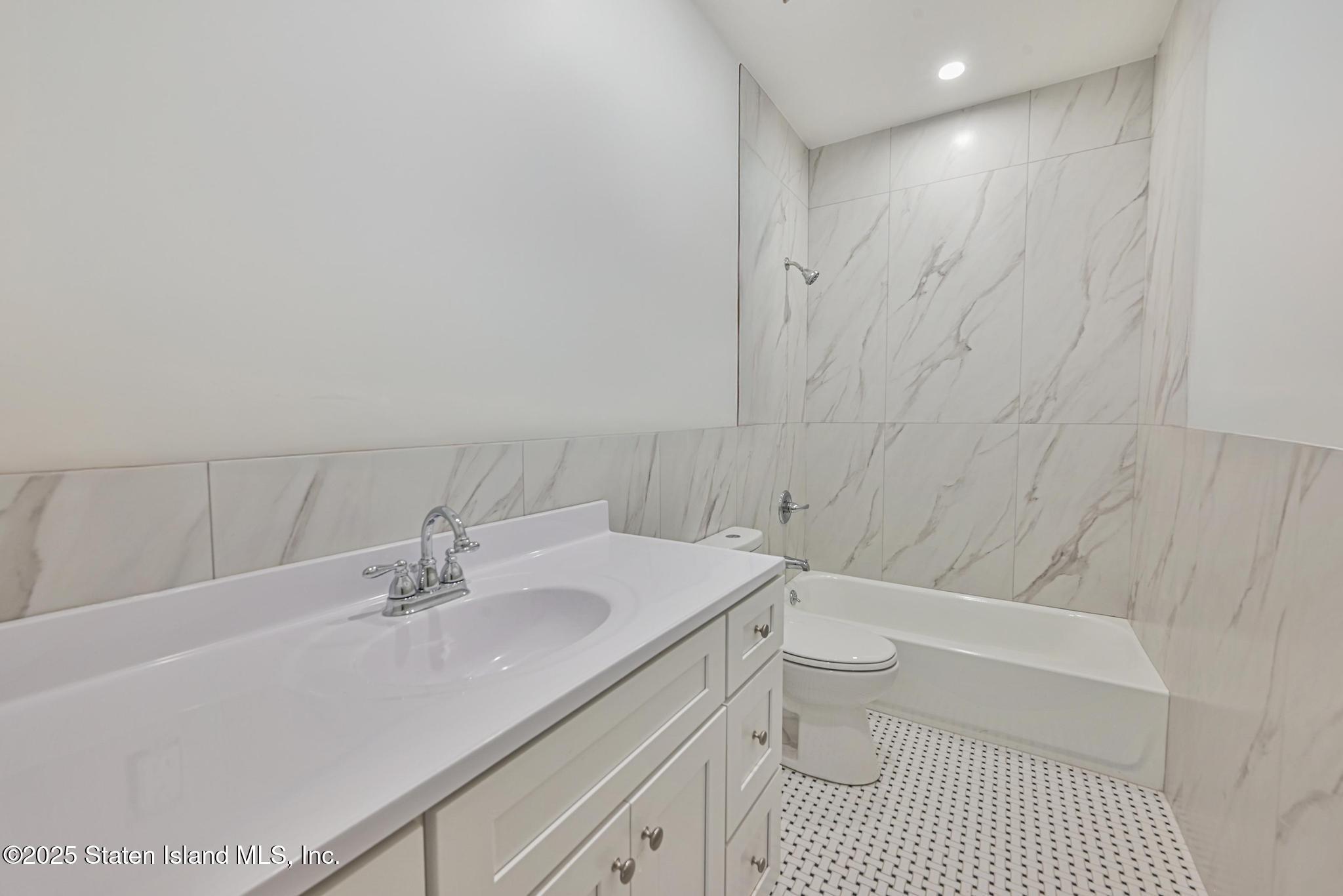 1380 Clove Road, Staten Island, NY, 10301 image 39