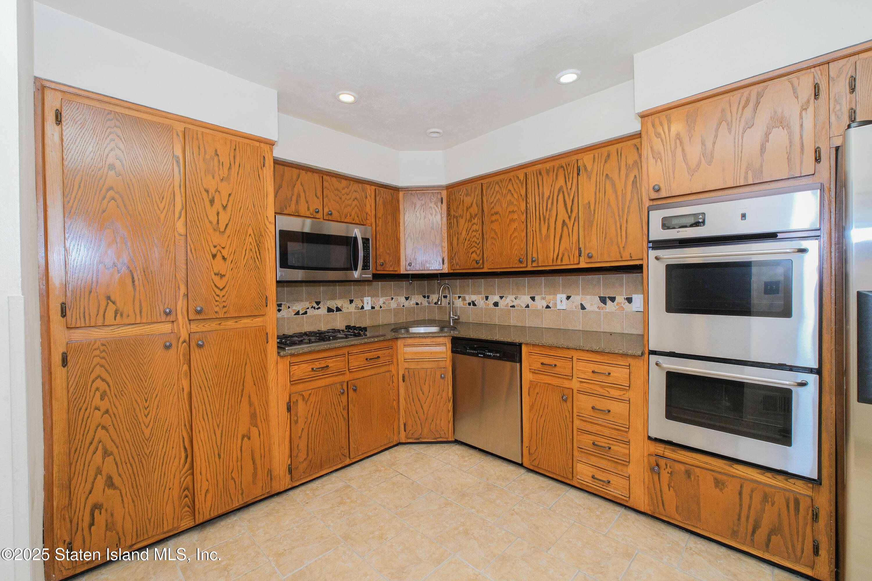 40 Parkview Loop, Staten Island, NY, 10314 image 26