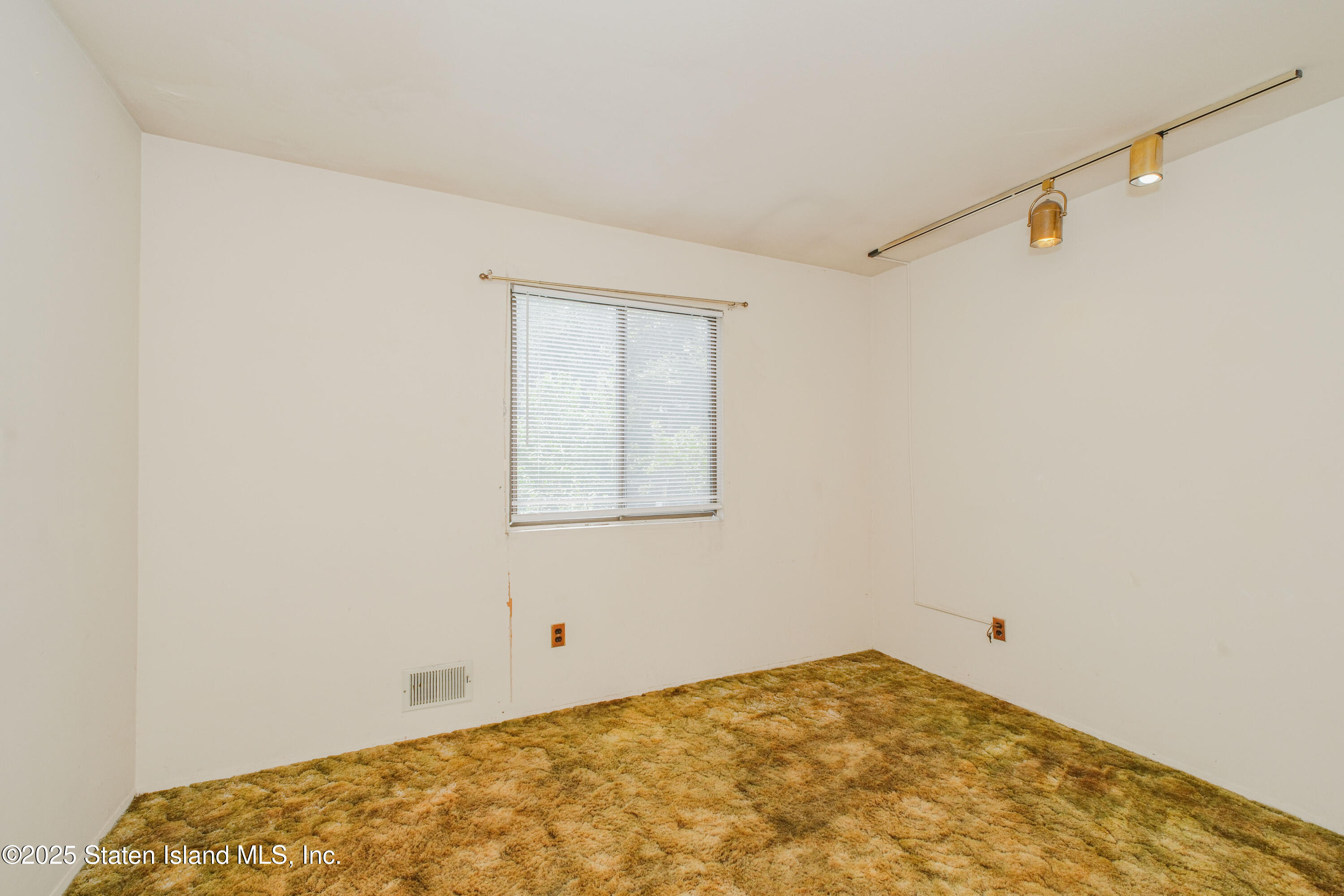 40 Parkview Loop, Staten Island, NY, 10314 image 32