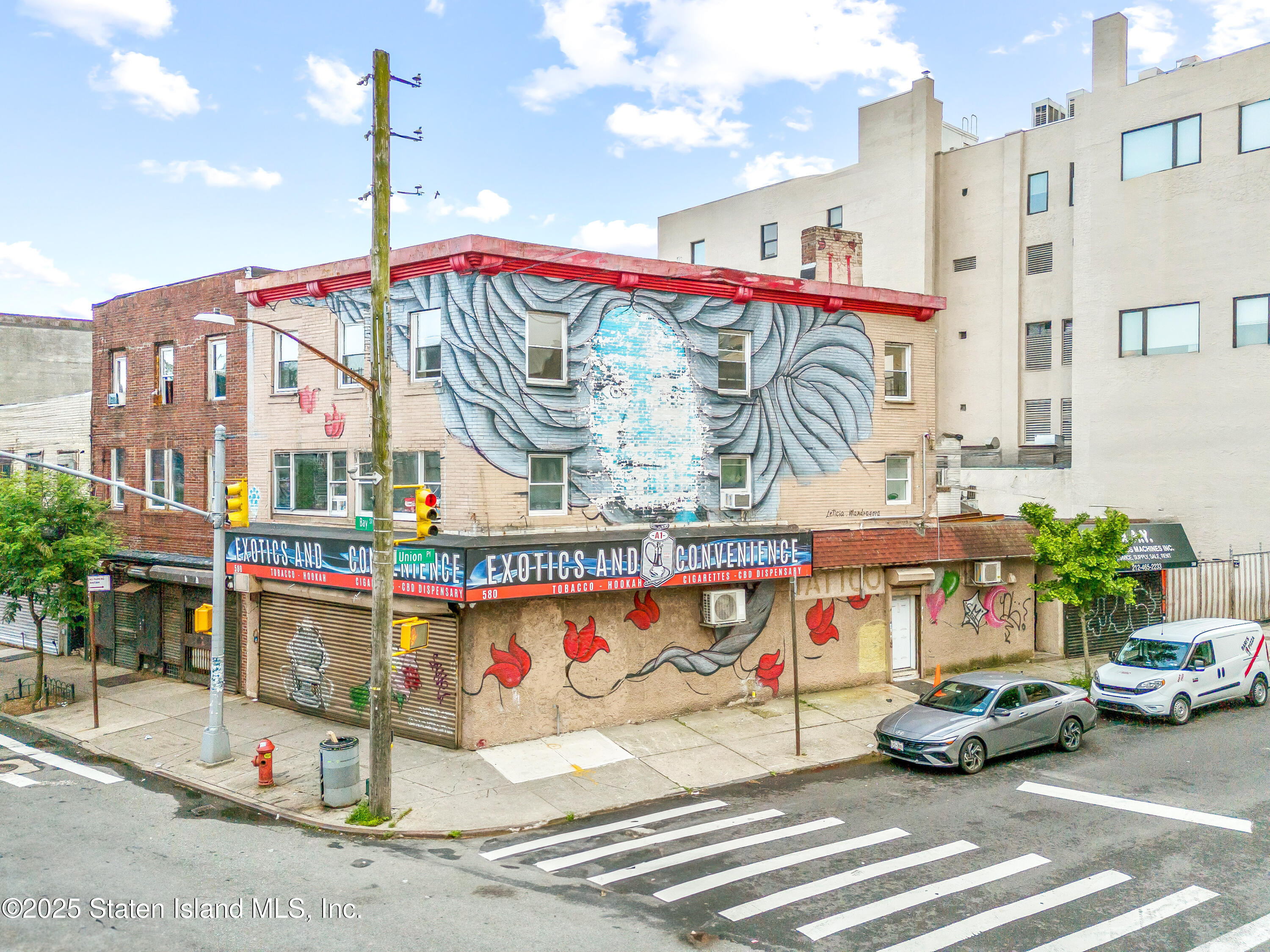 580 Bay Street Image 2