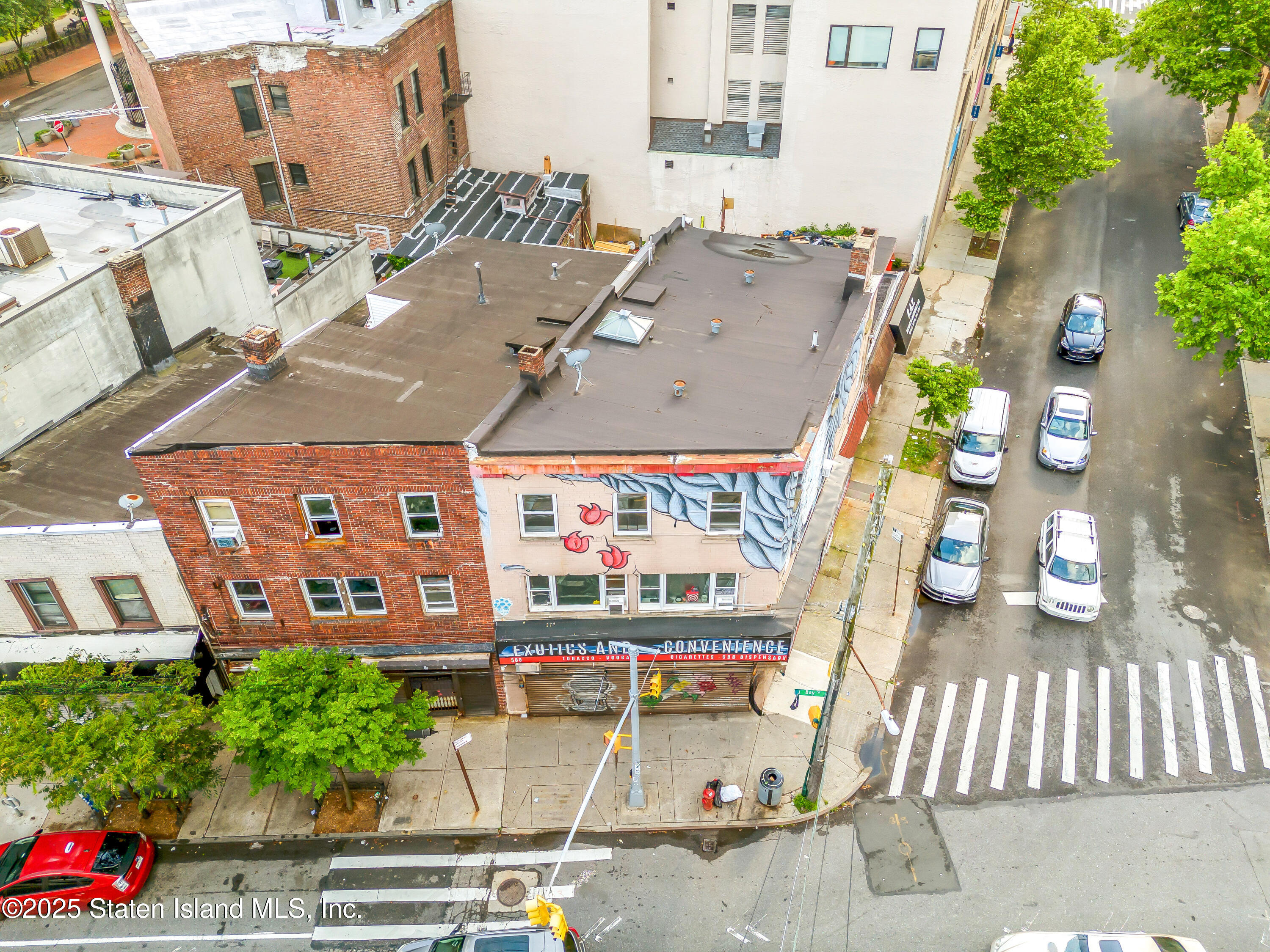 580 Bay Street Image 4