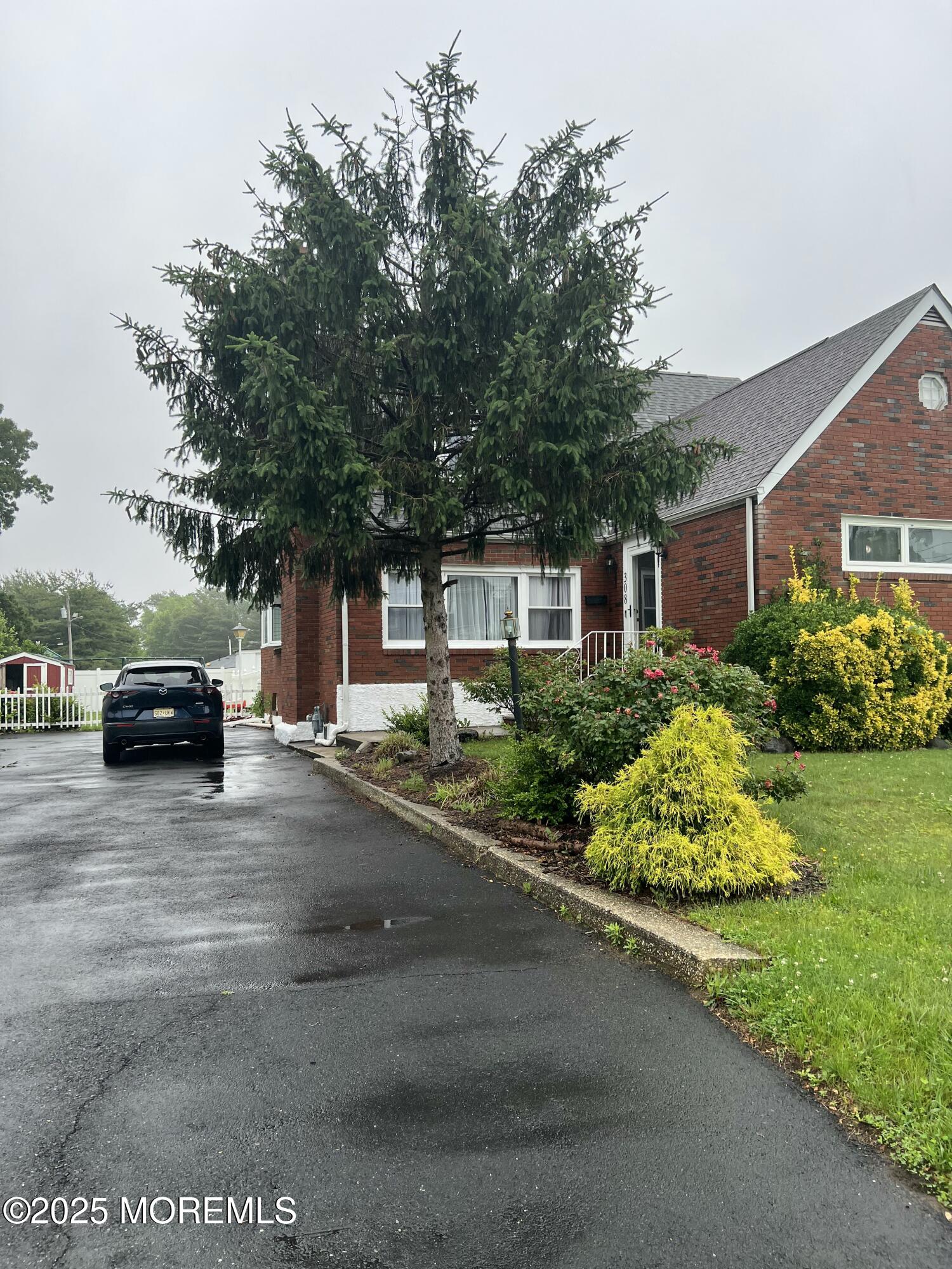 308 Myrtle Street Image 2