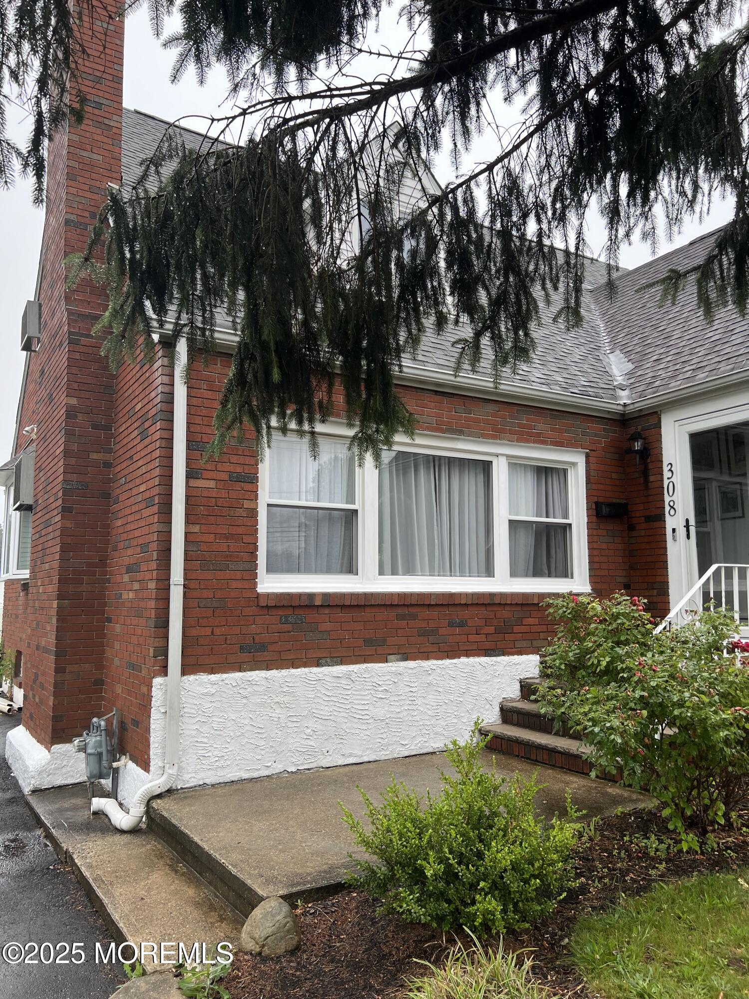 308 Myrtle Street Image 4