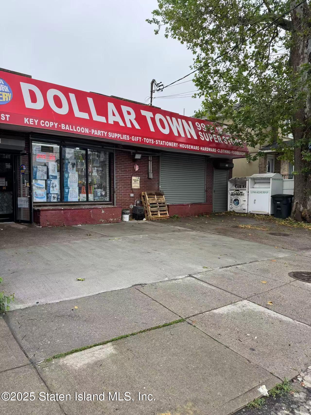 1277 Bay Street Image 2