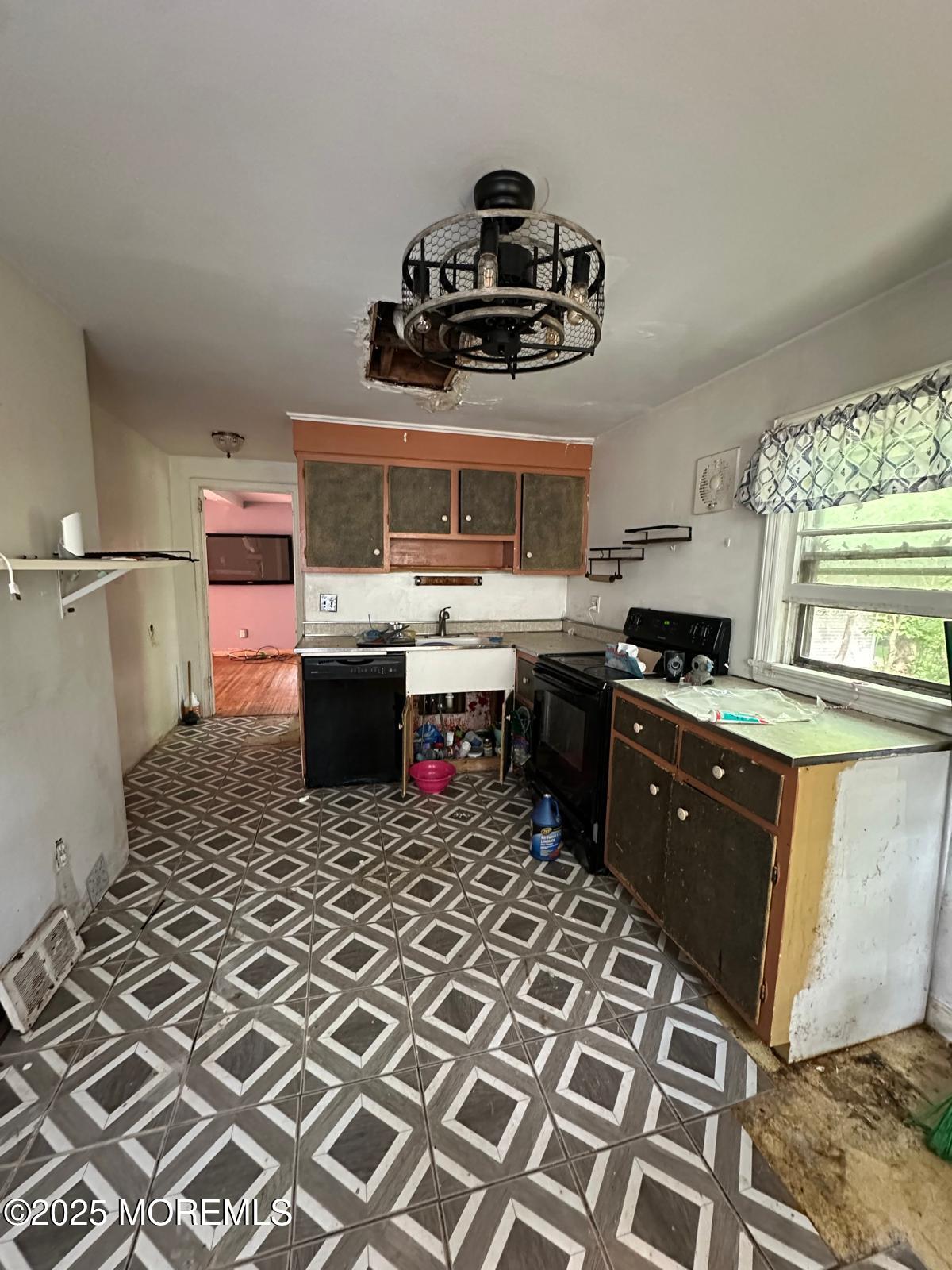 540 W 7th Avenue Image 2