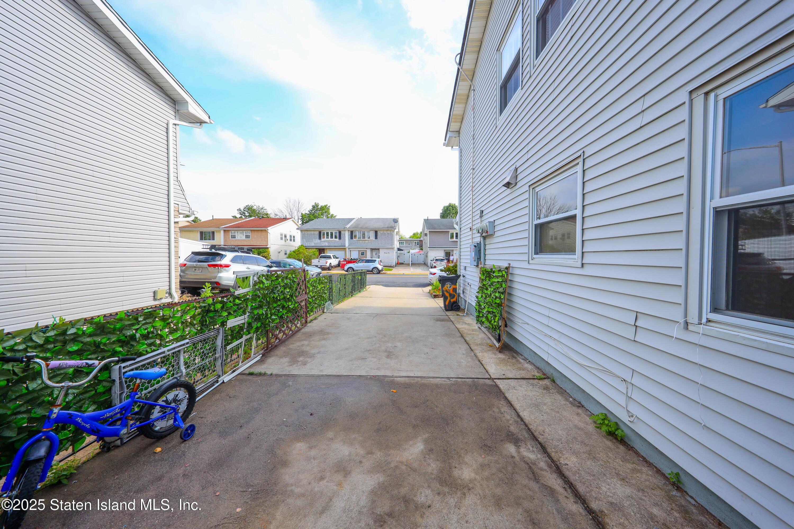95 Regis Drive, Staten Island, NY, 10314 image 17