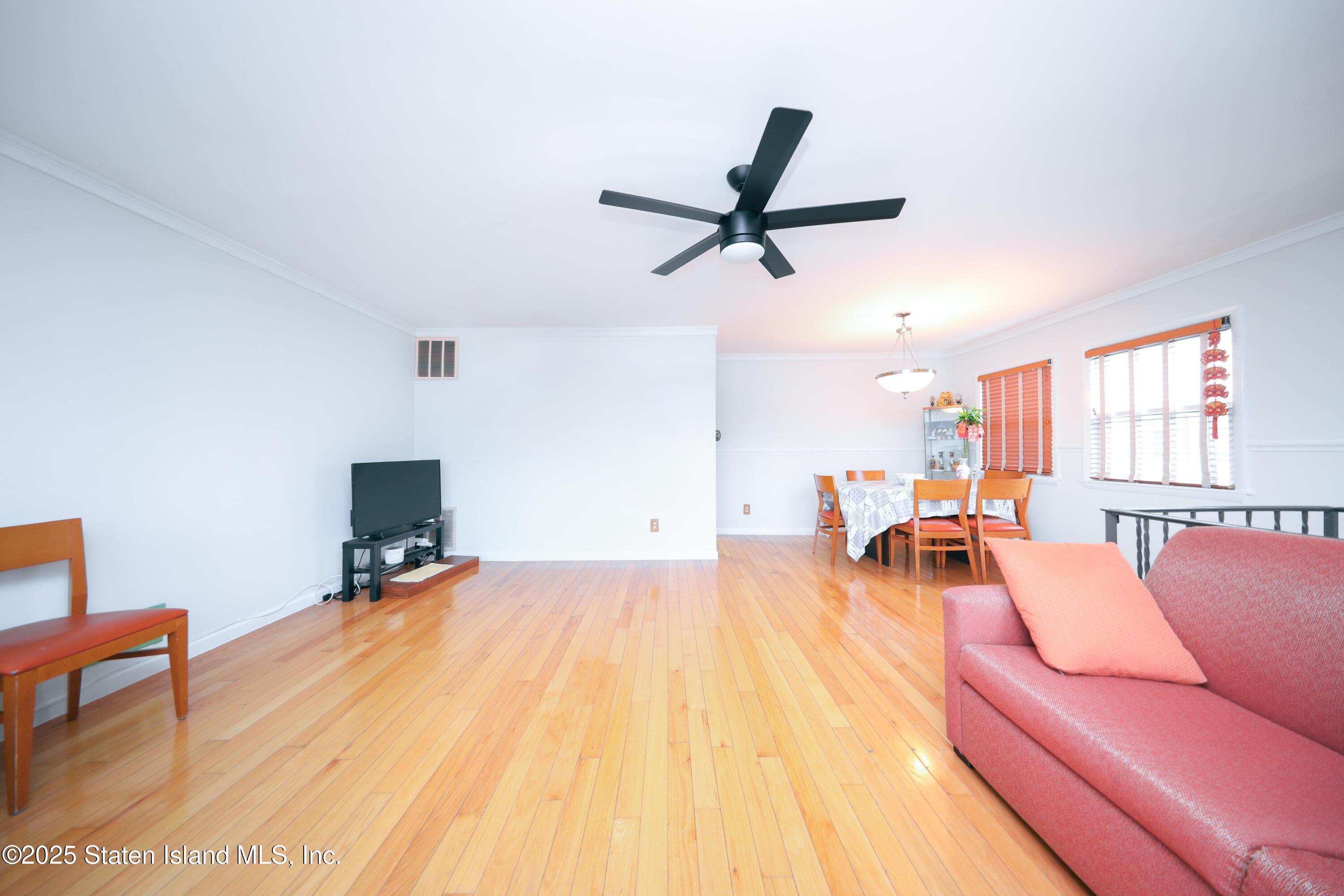 95 Regis Drive Image 4