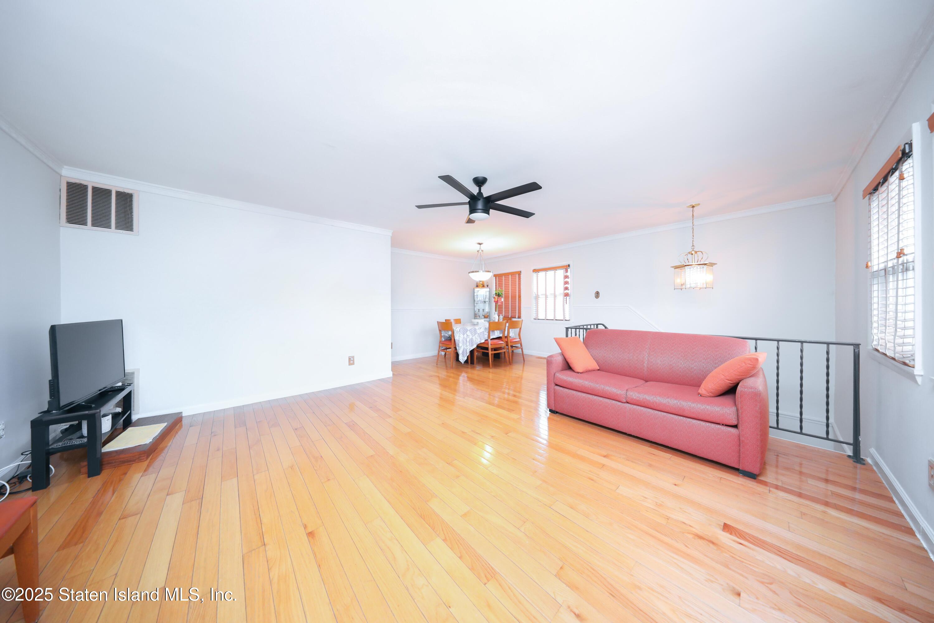 95 Regis Drive Image 5