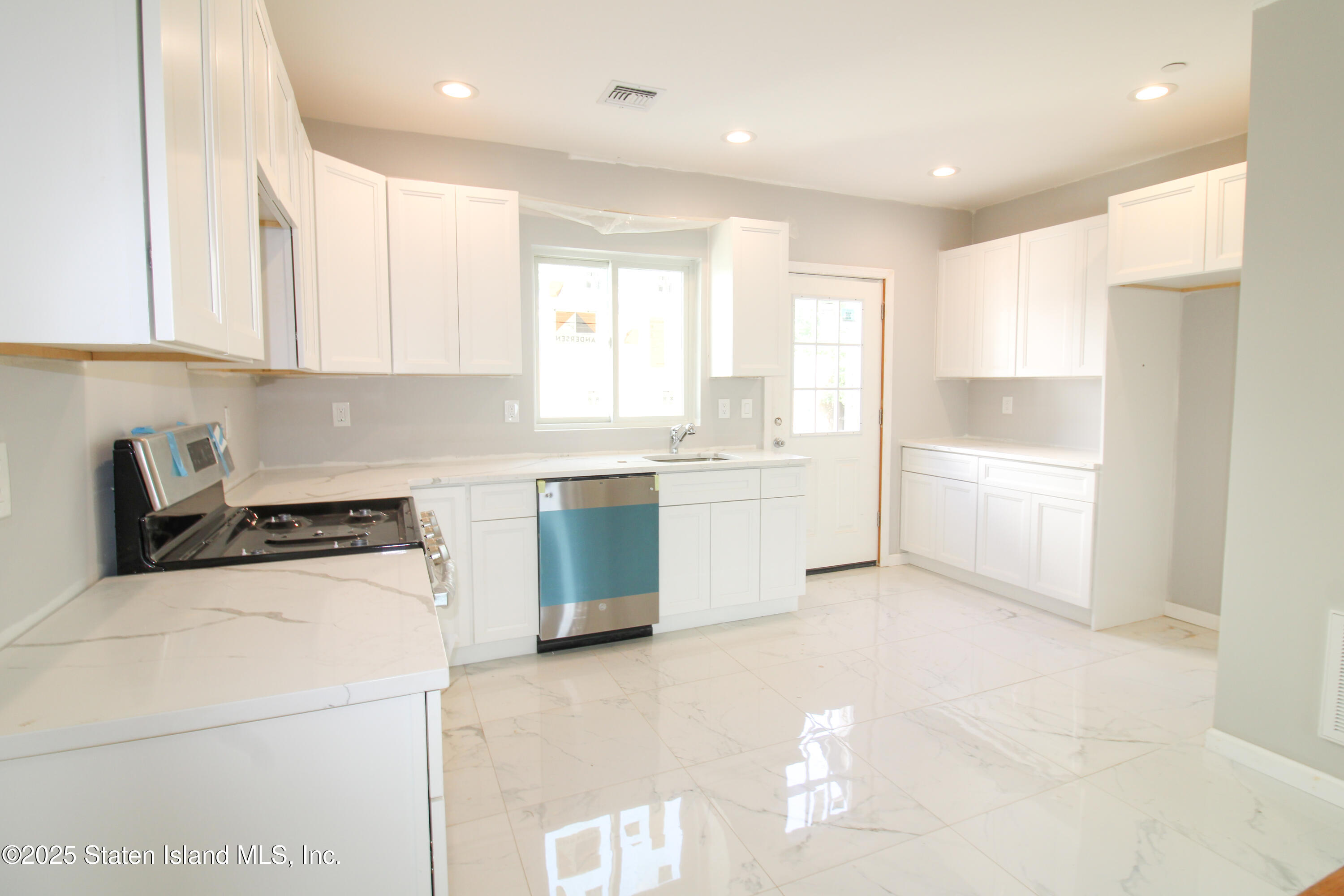 83 Perry Avenue, Staten Island, NY, 10314 image 6