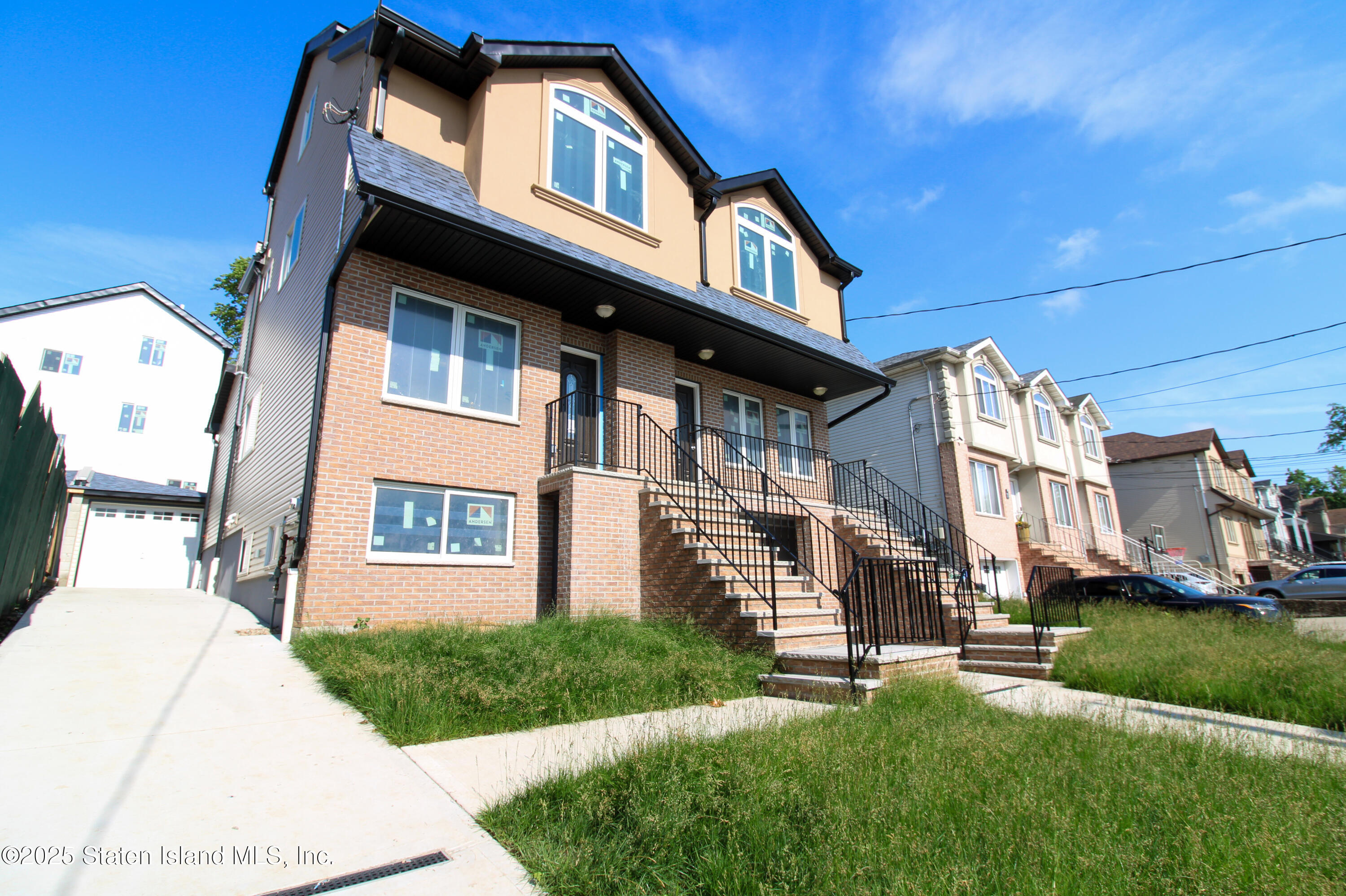 83 Perry Avenue Image 2