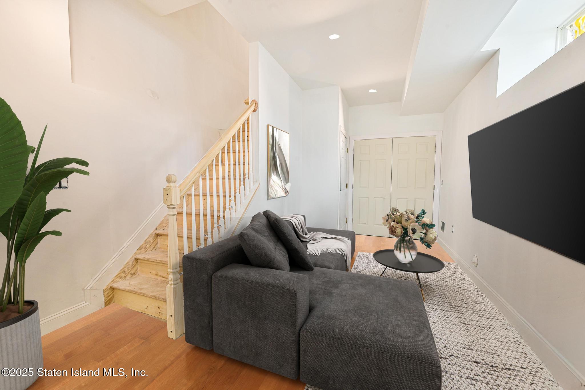 1384 Clove Road, Staten Island, NY, 10301 image 22