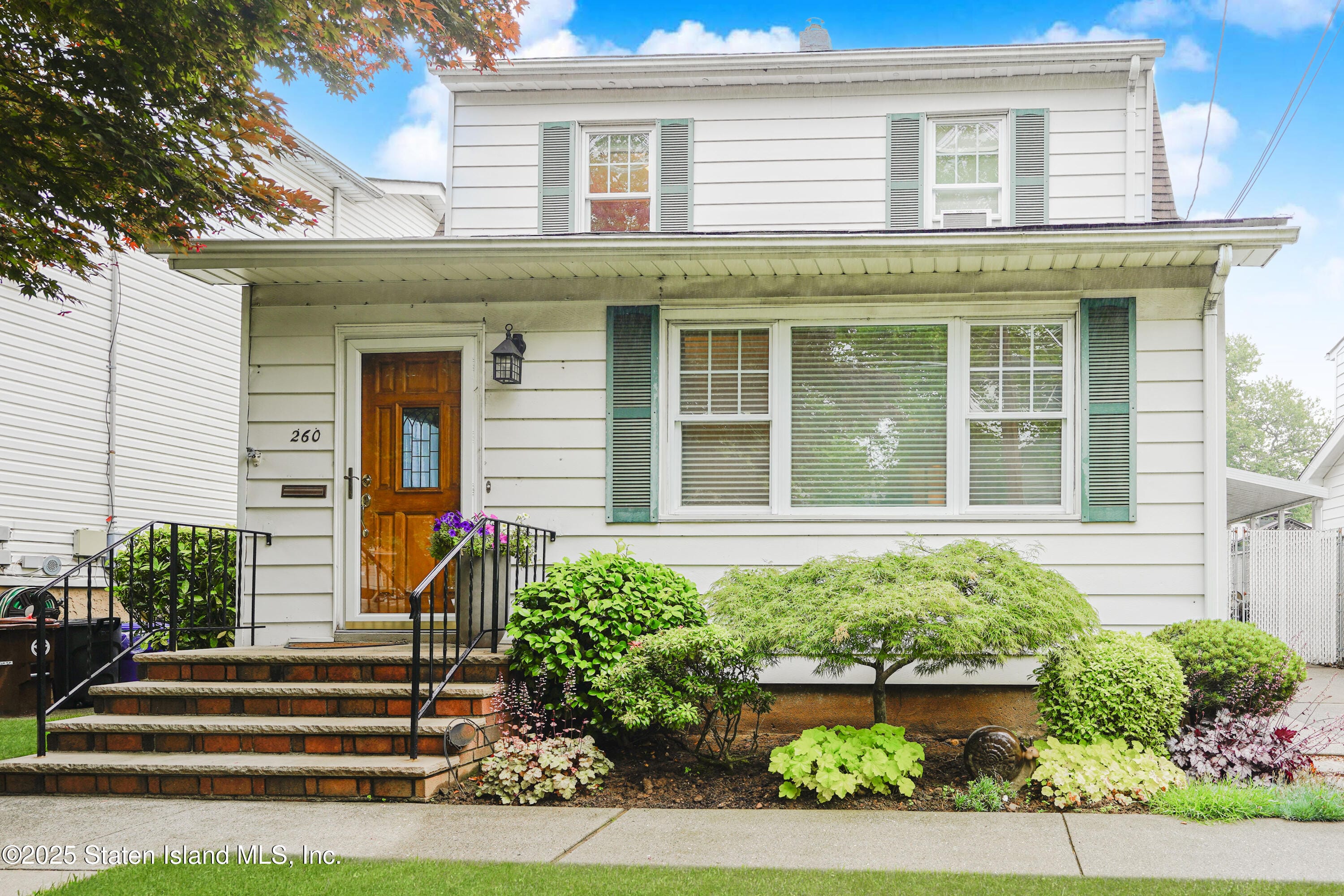 260 Clawson Street Image 1