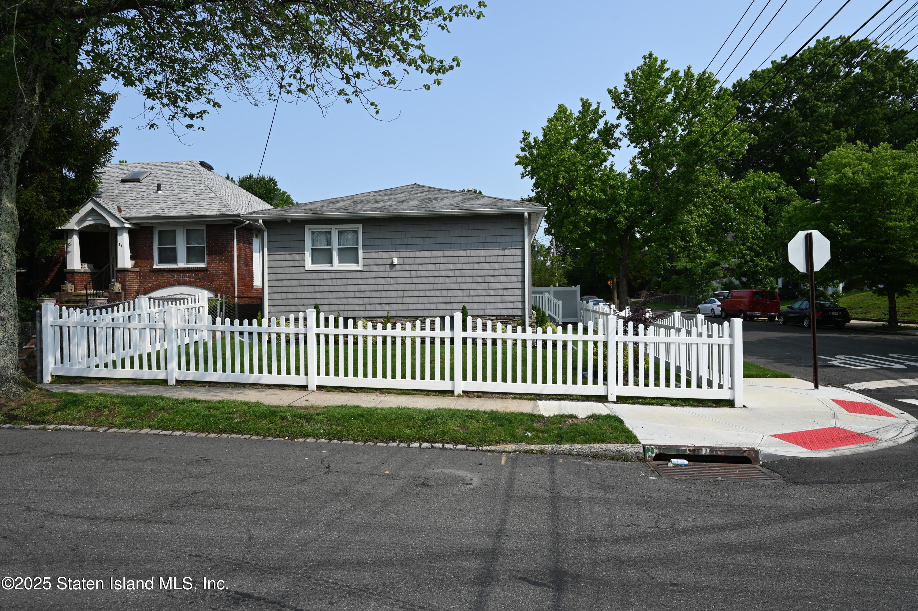 83 Katan Avenue Image 3