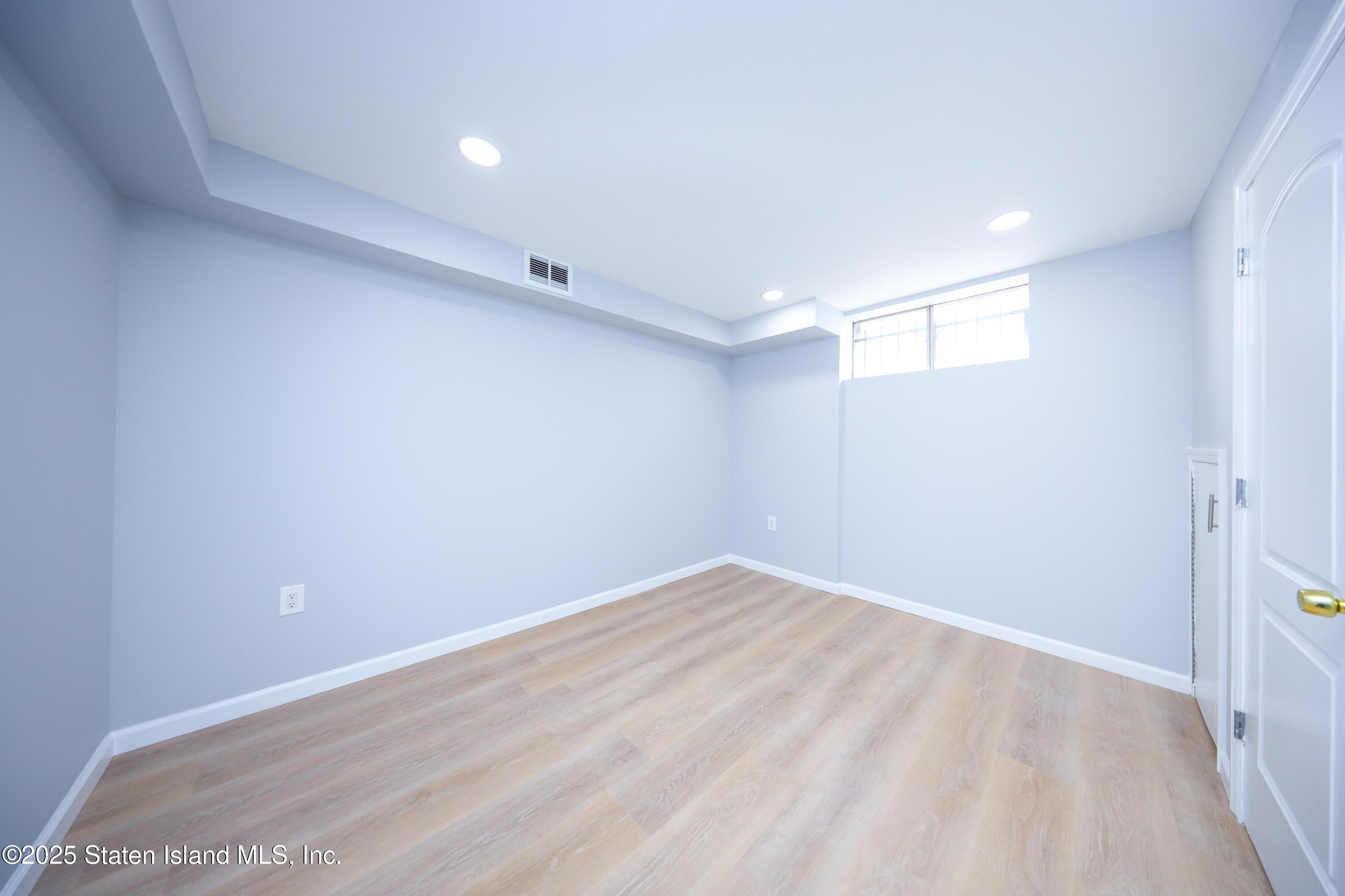 18 Rowan Avenue, Staten Island, NY, 10306 image 12