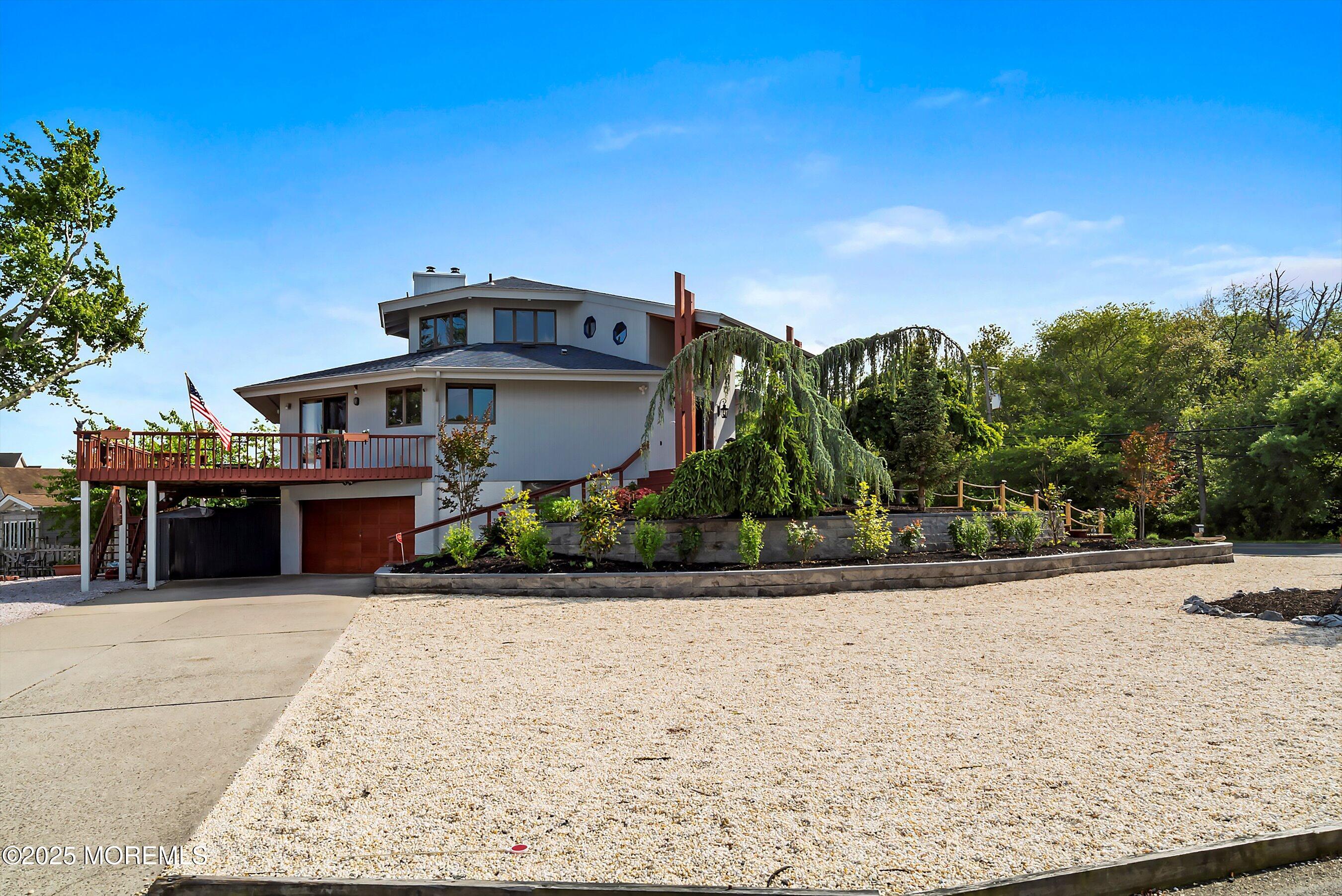 1025 Bayview Avenue Image 3