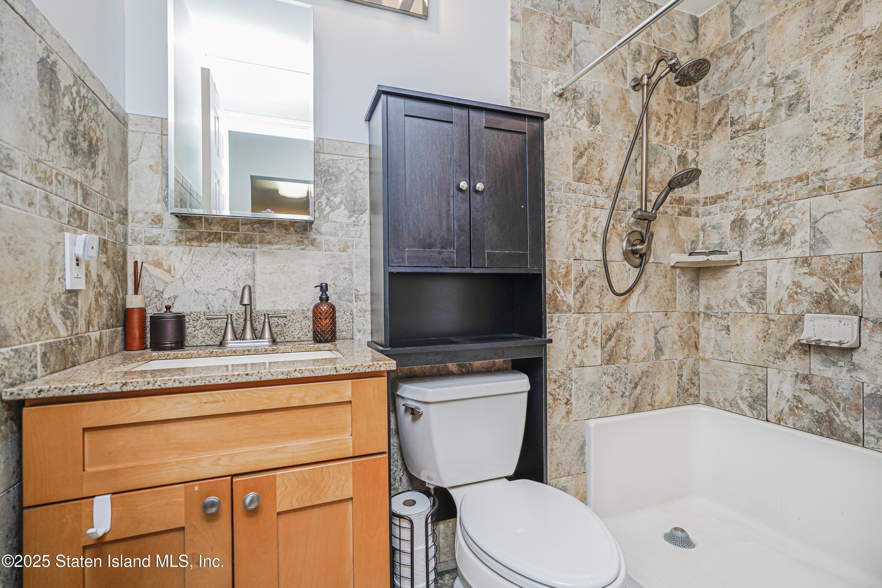 170 Devon Loop 3, Staten Island, NY, 10314 image 18