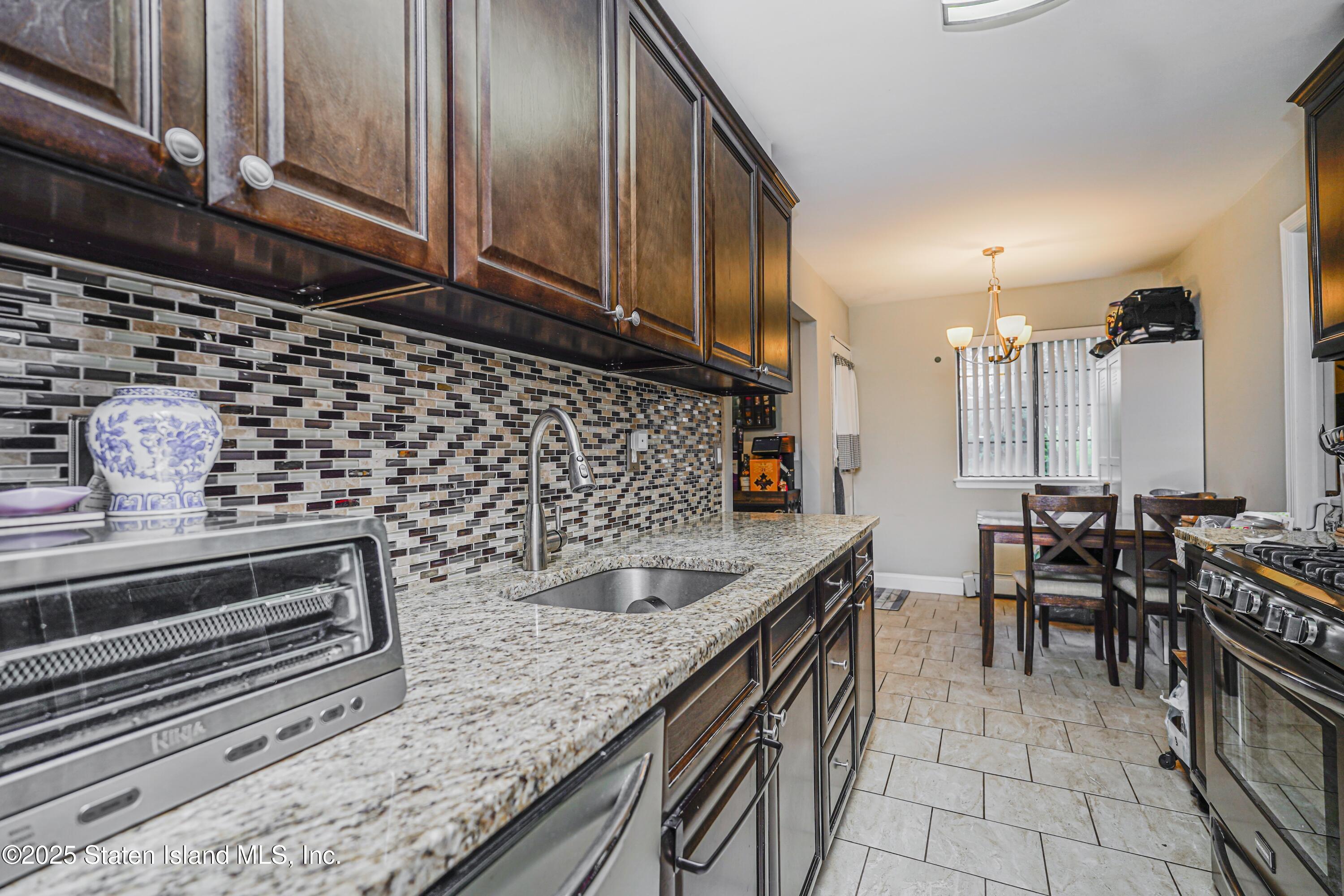 170 Devon Loop 3, Staten Island, NY, 10314 image 6
