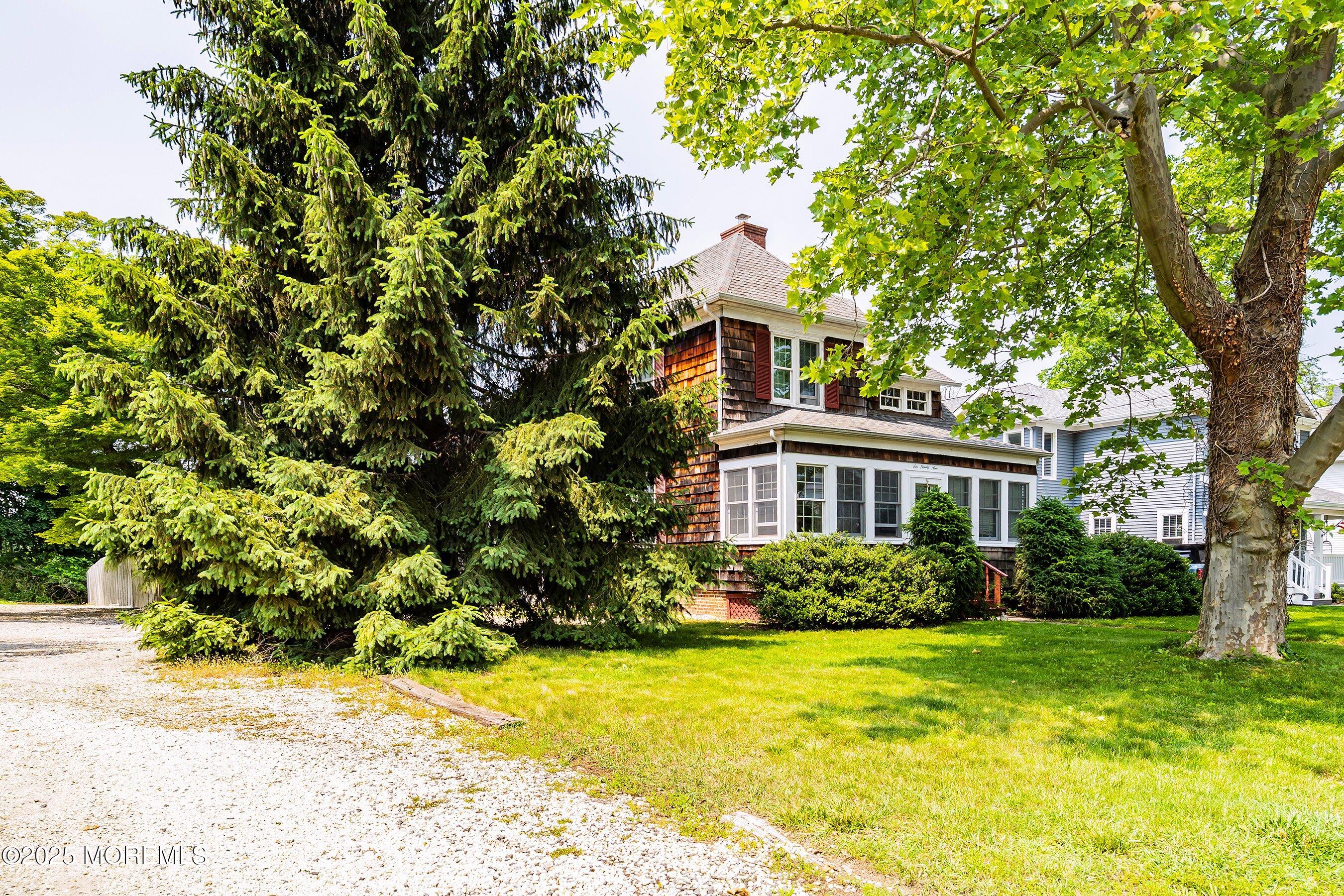 699 River Road Image 4