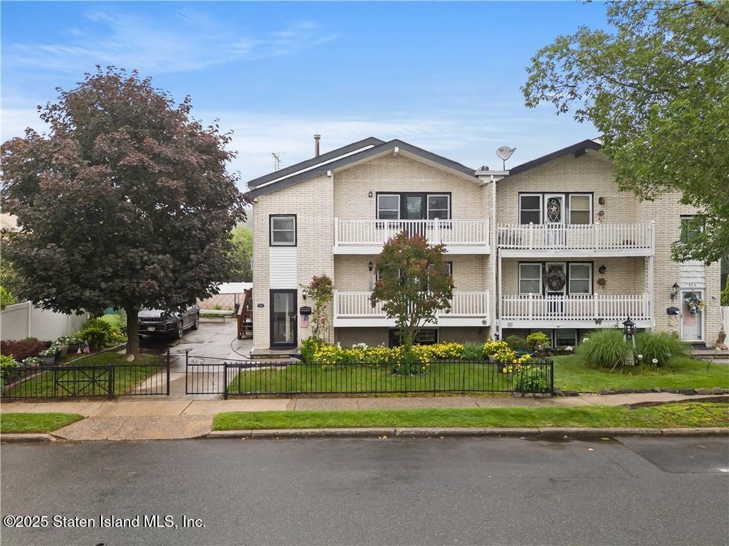 169 Redgrave Avenue Image 2