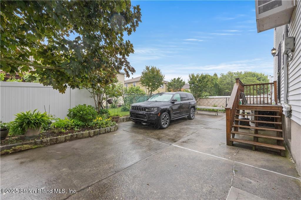 169 Redgrave Avenue Image 5