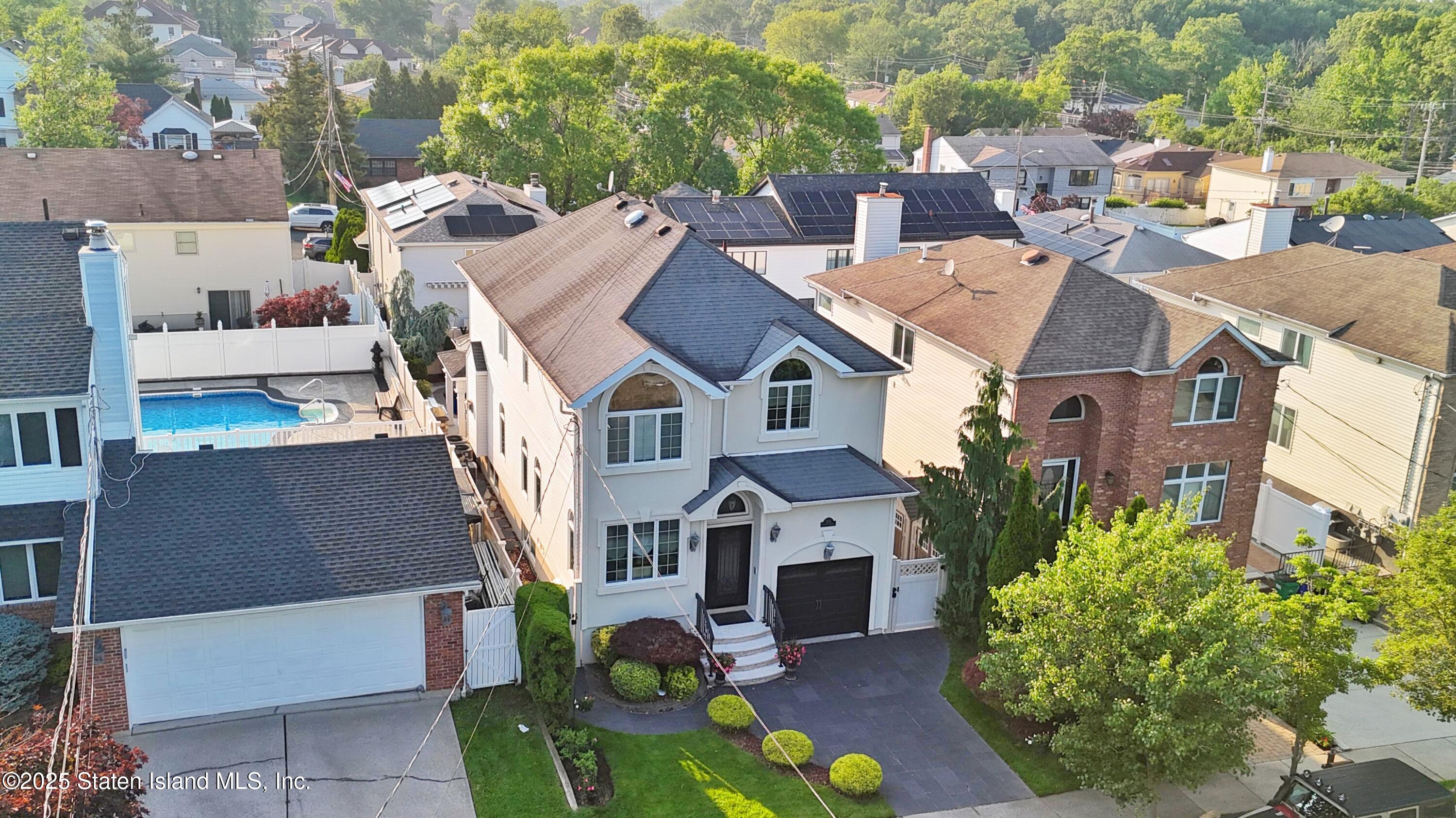 203 Vineland Avenue Image 4