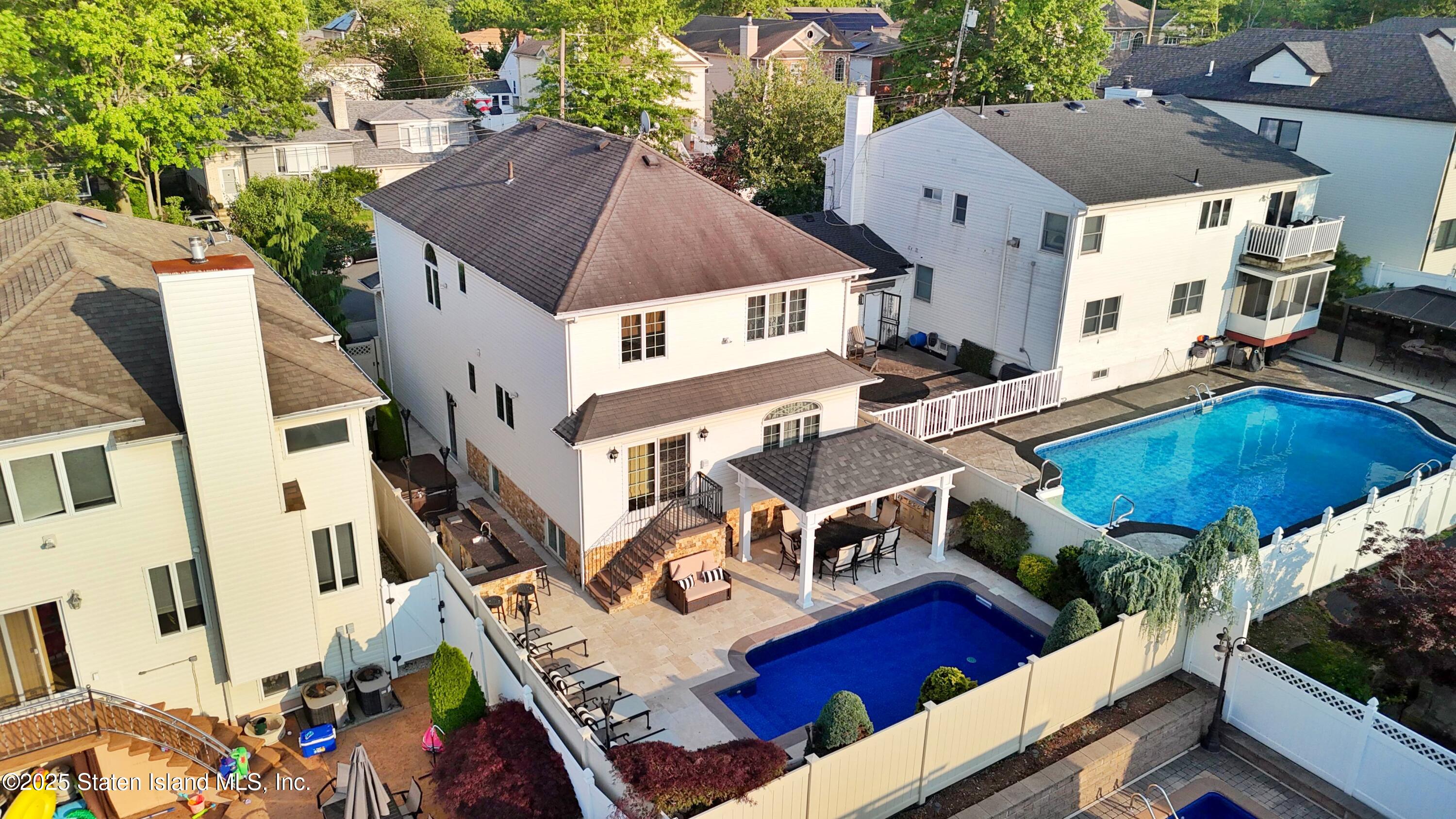 203 Vineland Avenue Image 5