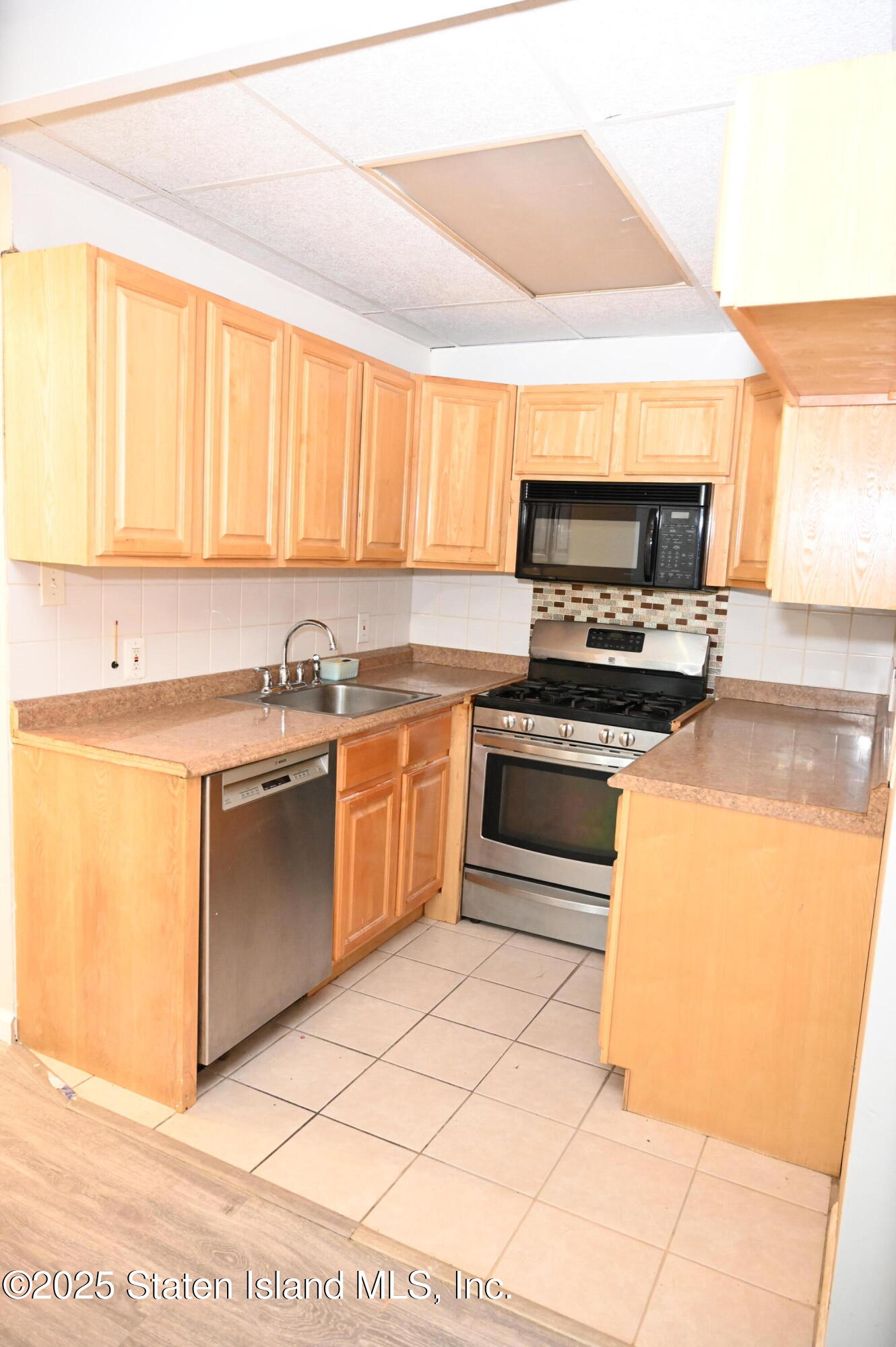 37 Avon Place, Staten Island, NY, 10301 image 9