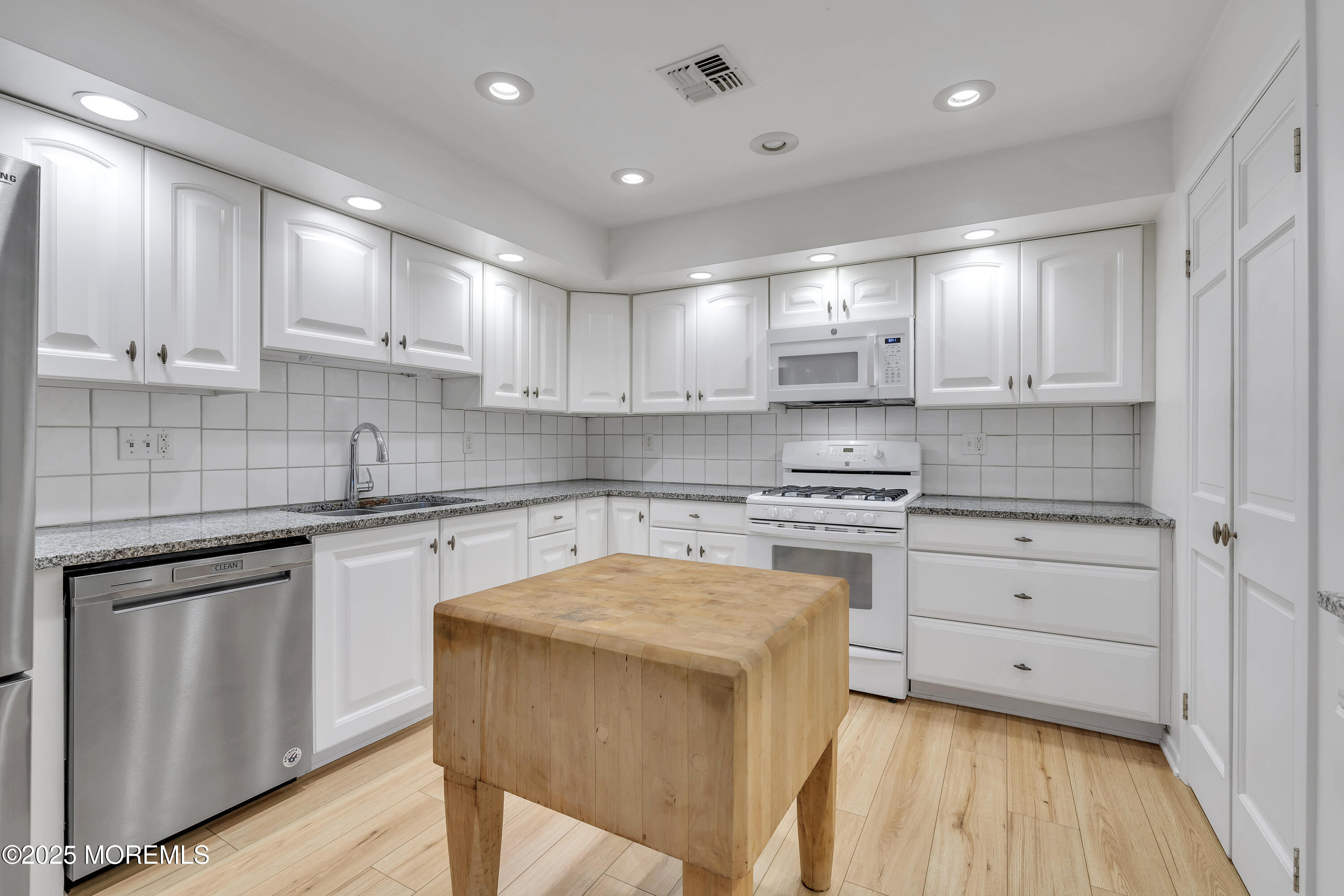 2123 Baileys Corner Road, Wall, NJ, 07719 image 30