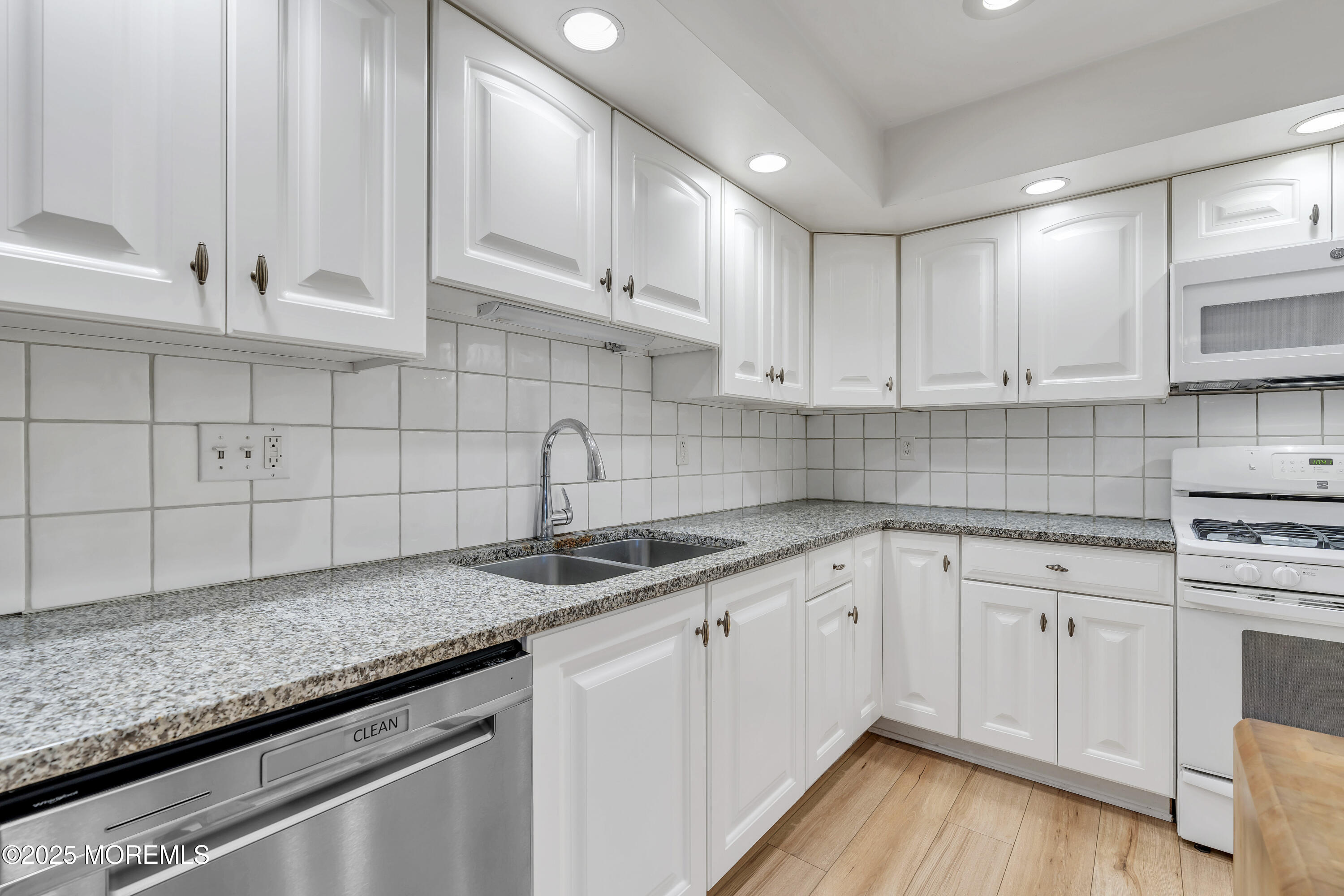 2123 Baileys Corner Road, Wall, NJ, 07719 image 32