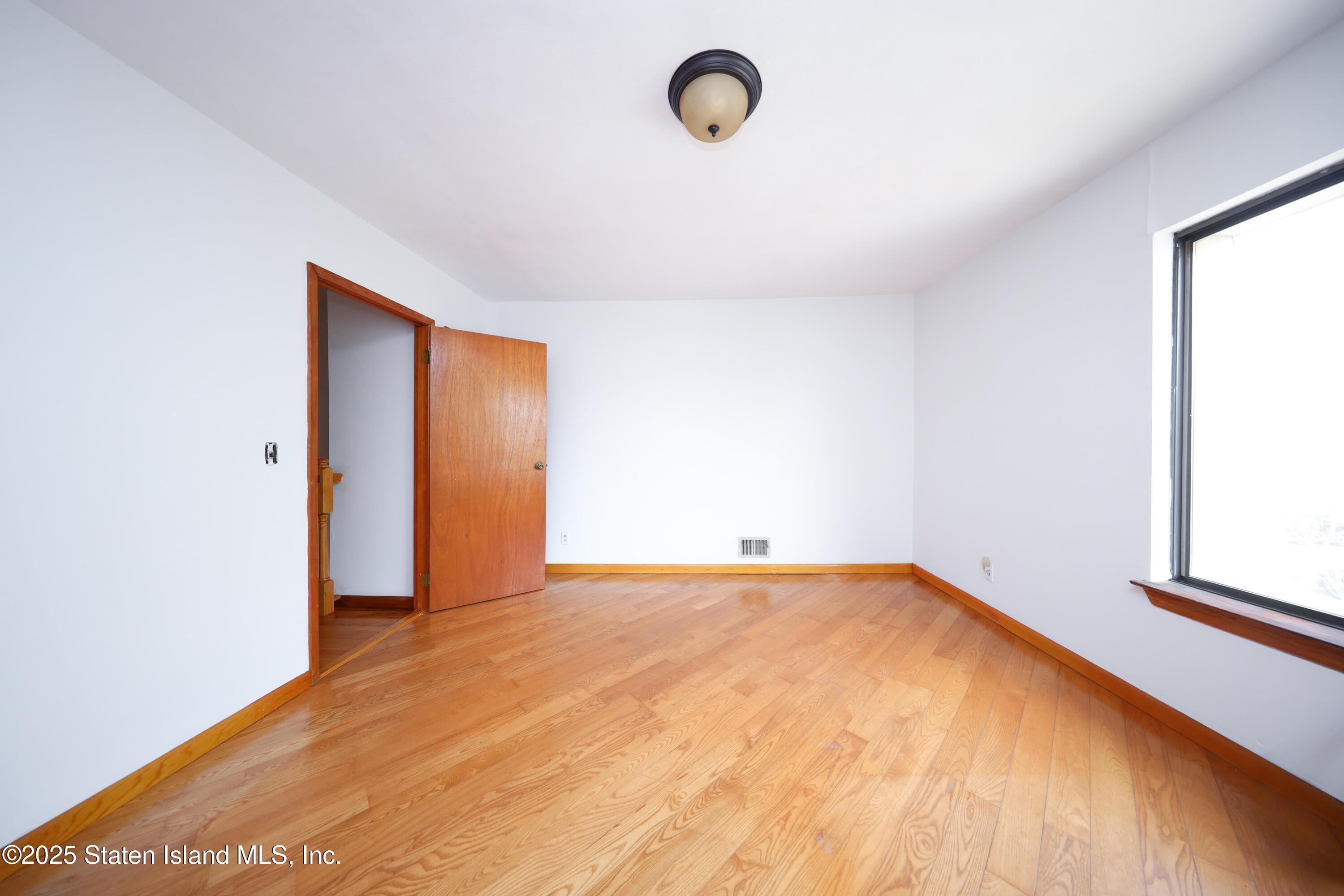 289 Maybury Avenue, Staten Island, NY, 10308 image 13