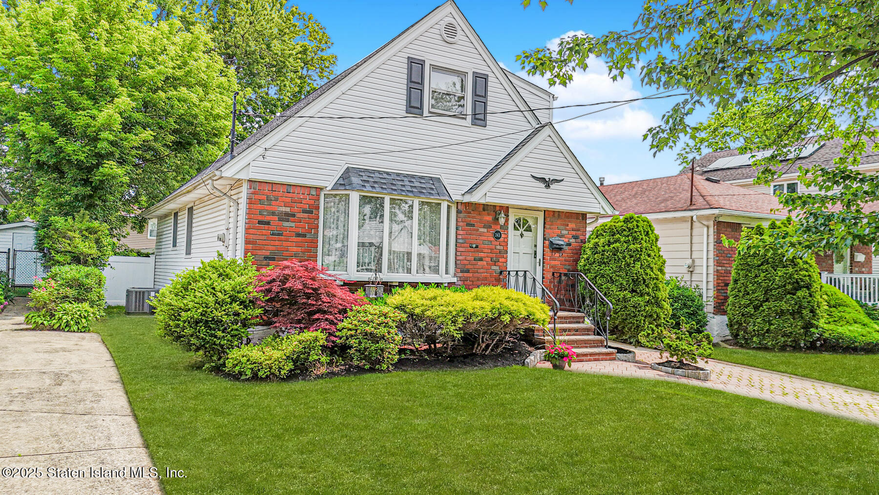 243 Seidman Avenue Image 5