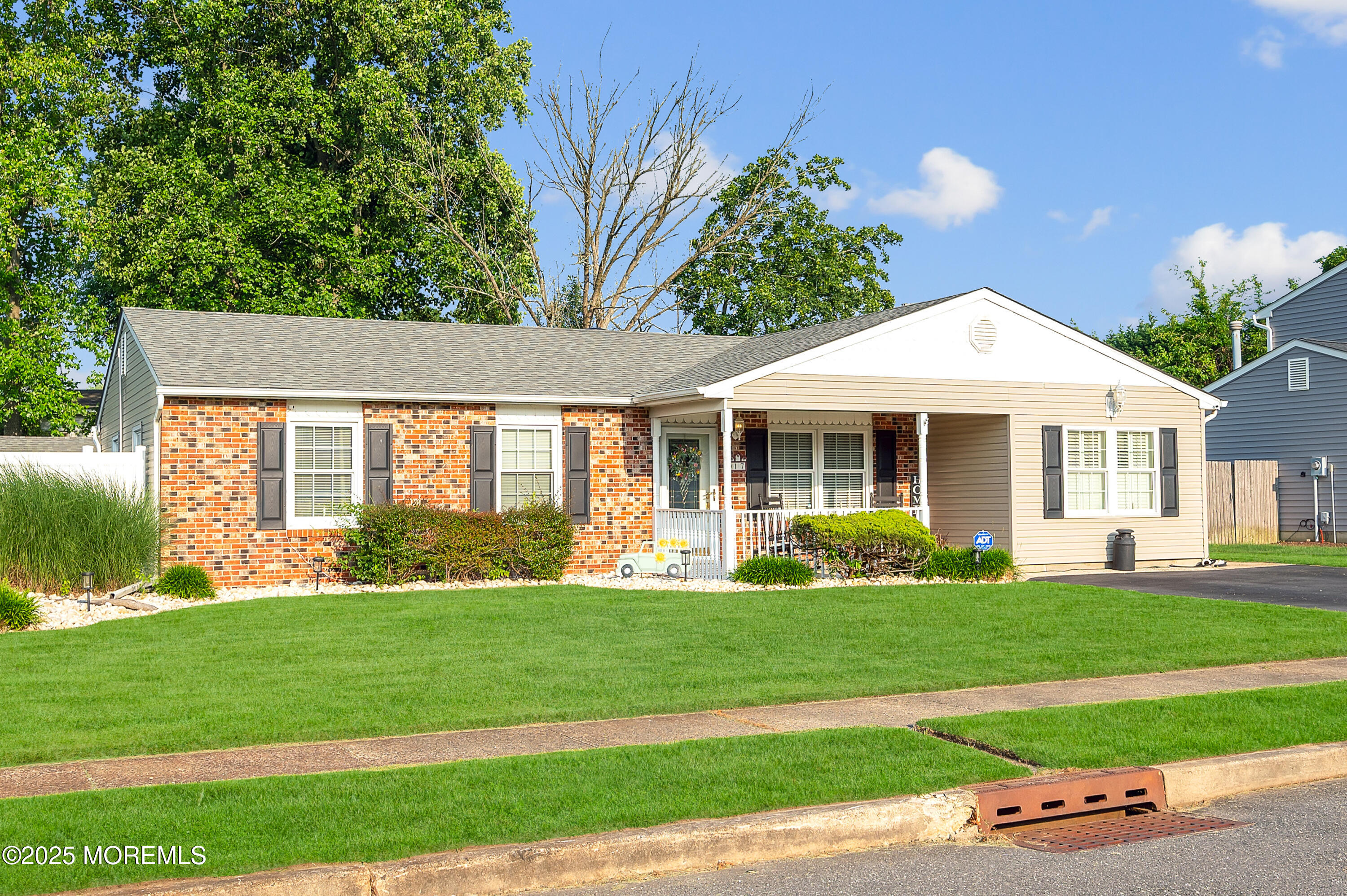 17 Evergreen Place Image 2