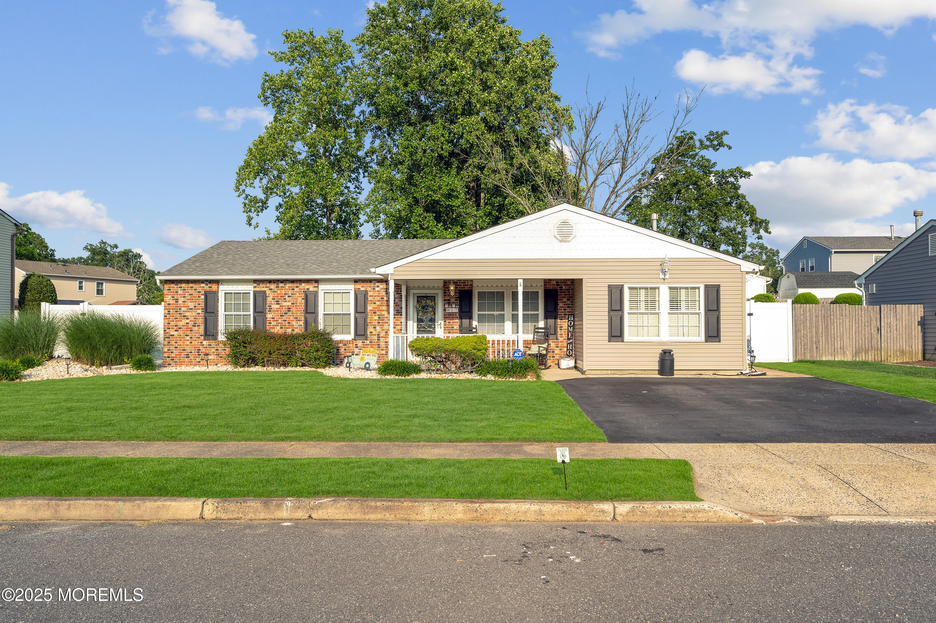 17 Evergreen Place Image 3