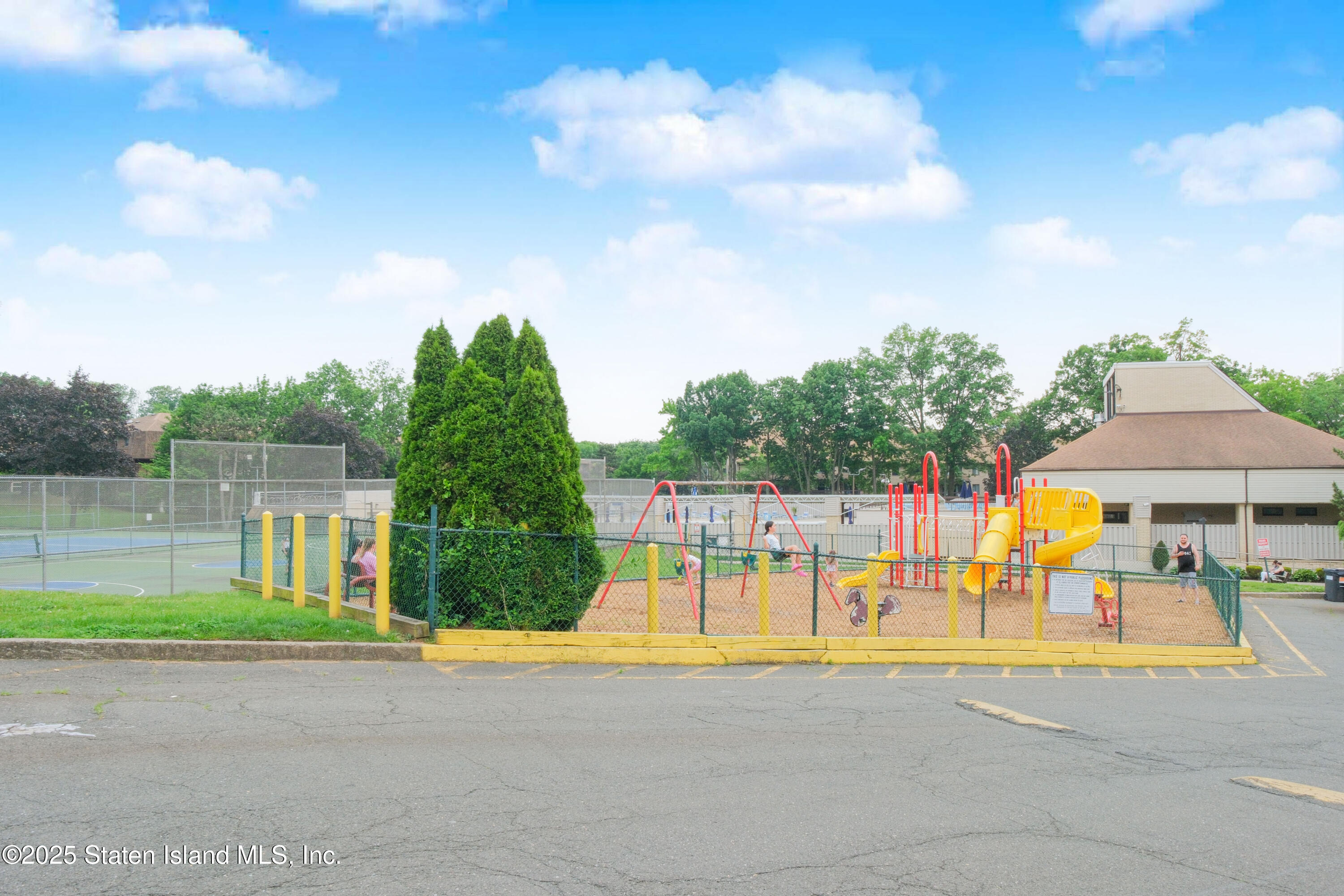 85 Elmwood Park Drive 22, Staten Island, NY, 10314 image 20