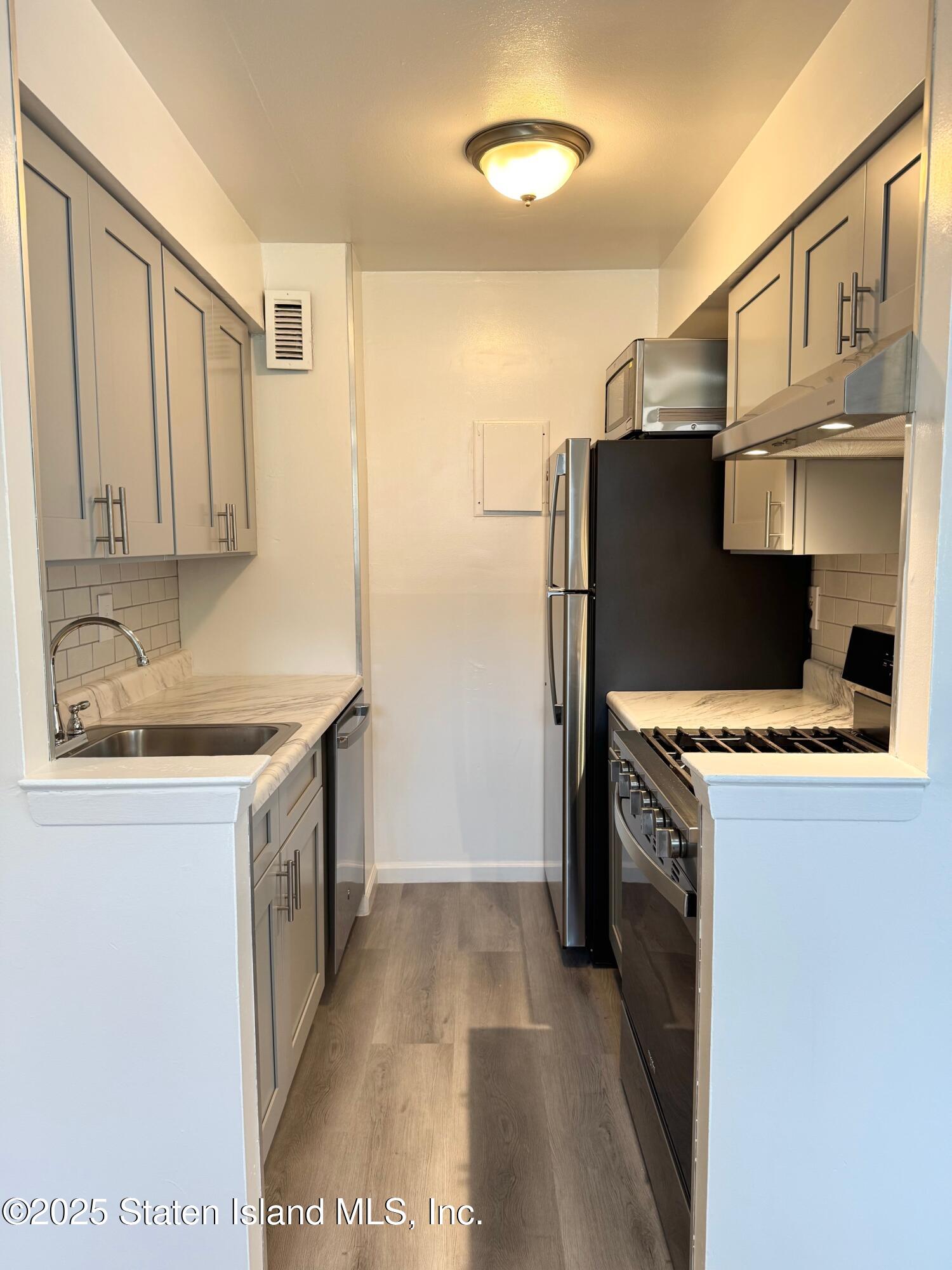 390 Maryland Avenue 2c, Staten Island, NY, 10305 image 6