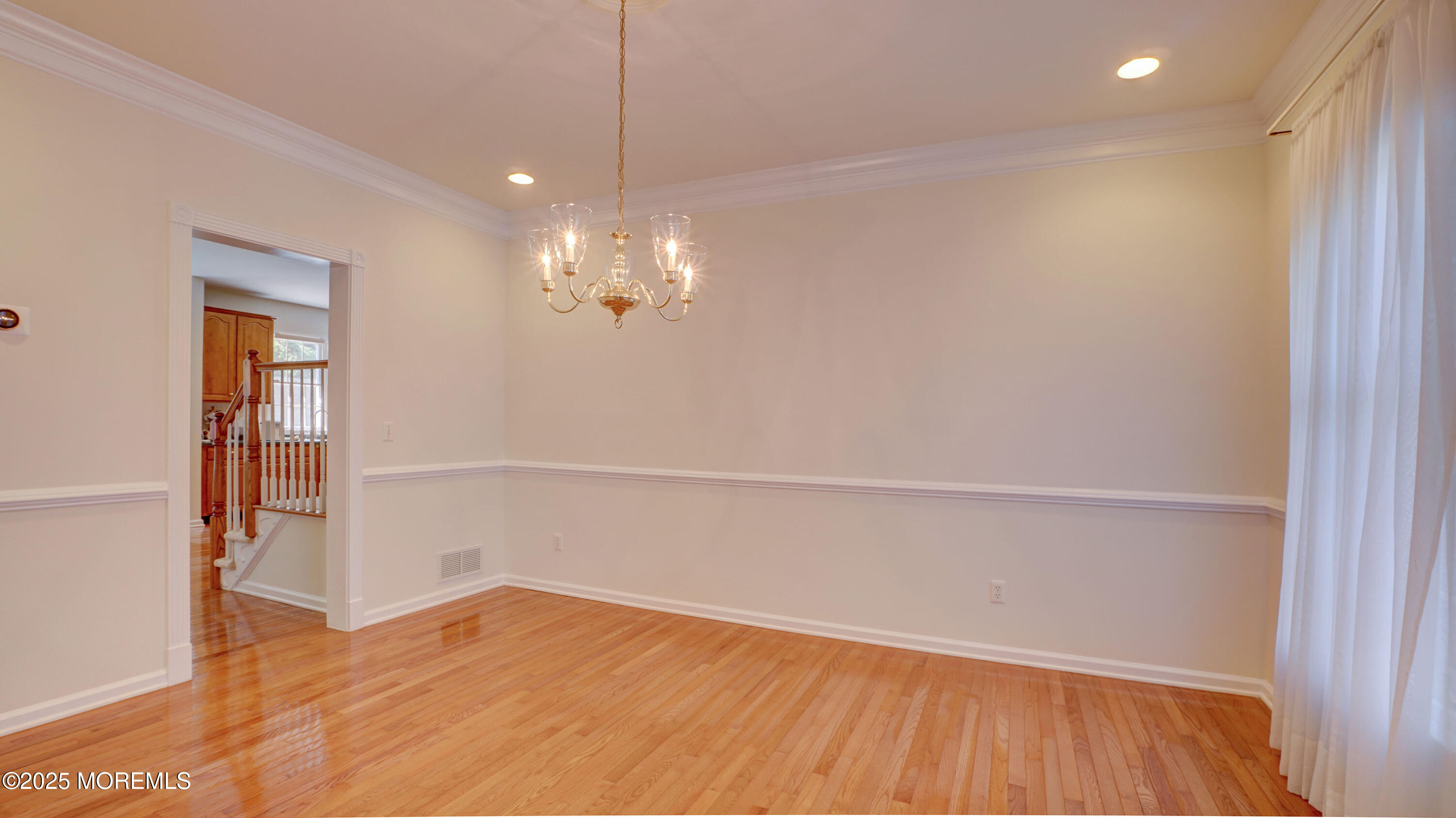 88 Vanderveer Drive Image 5