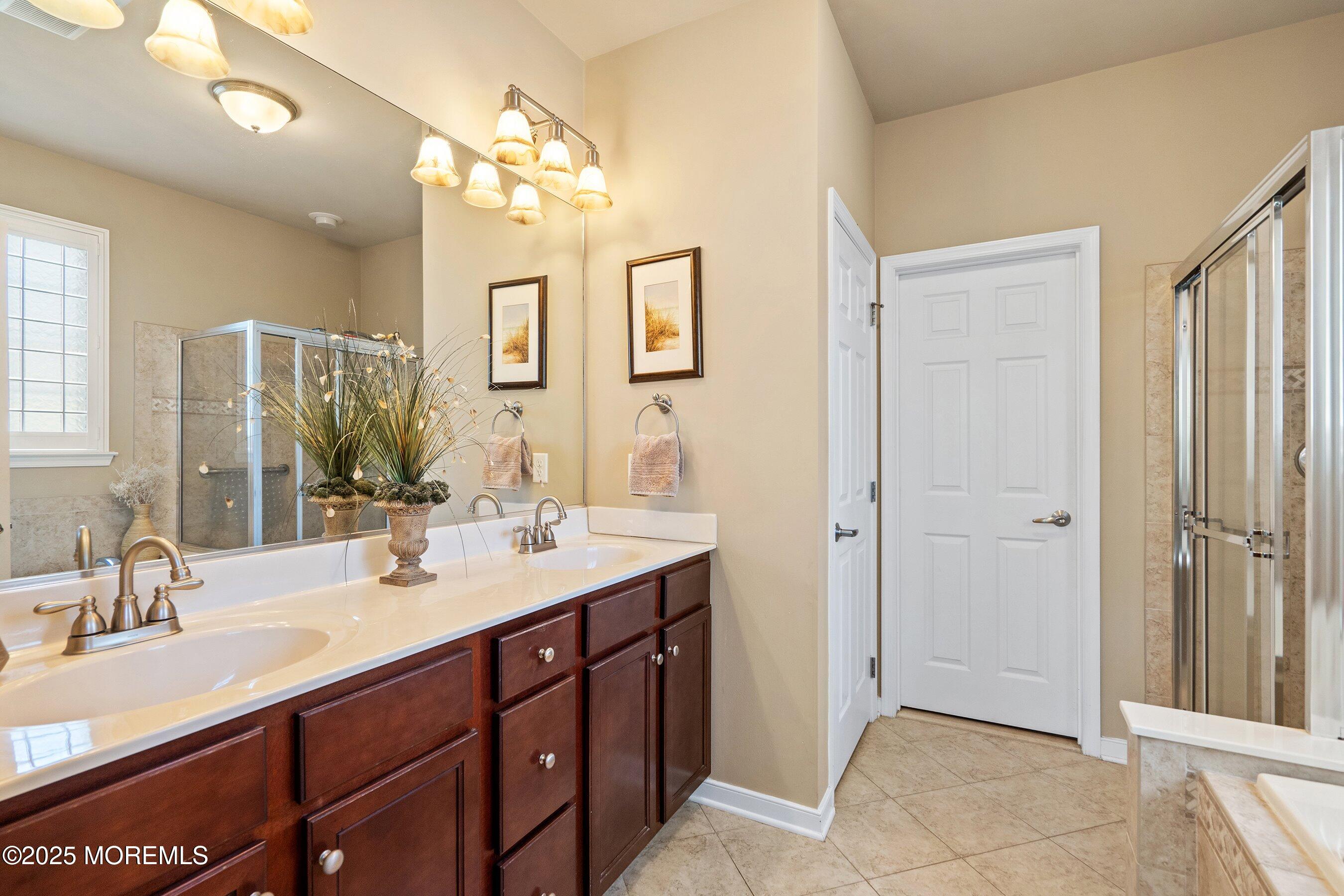 19 E Francesa Court, Farmingdale, NJ, 07727 image 29
