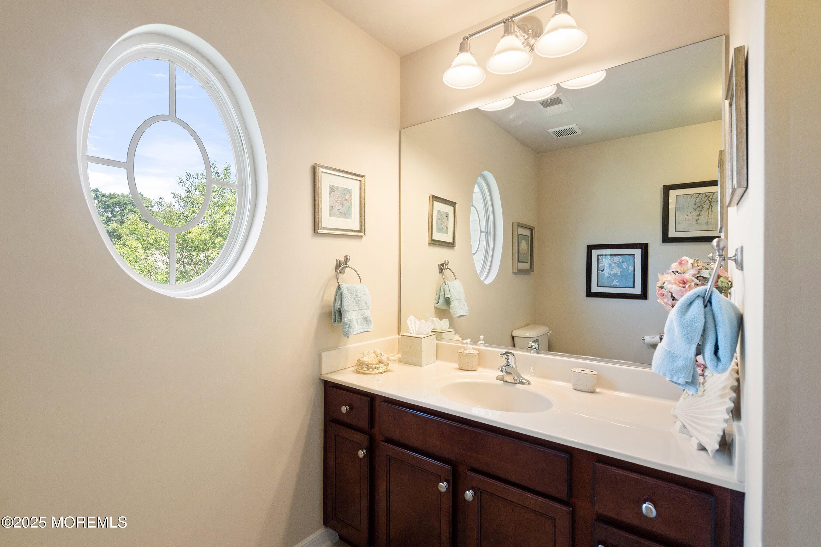 19 E Francesa Court, Farmingdale, NJ, 07727 image 37