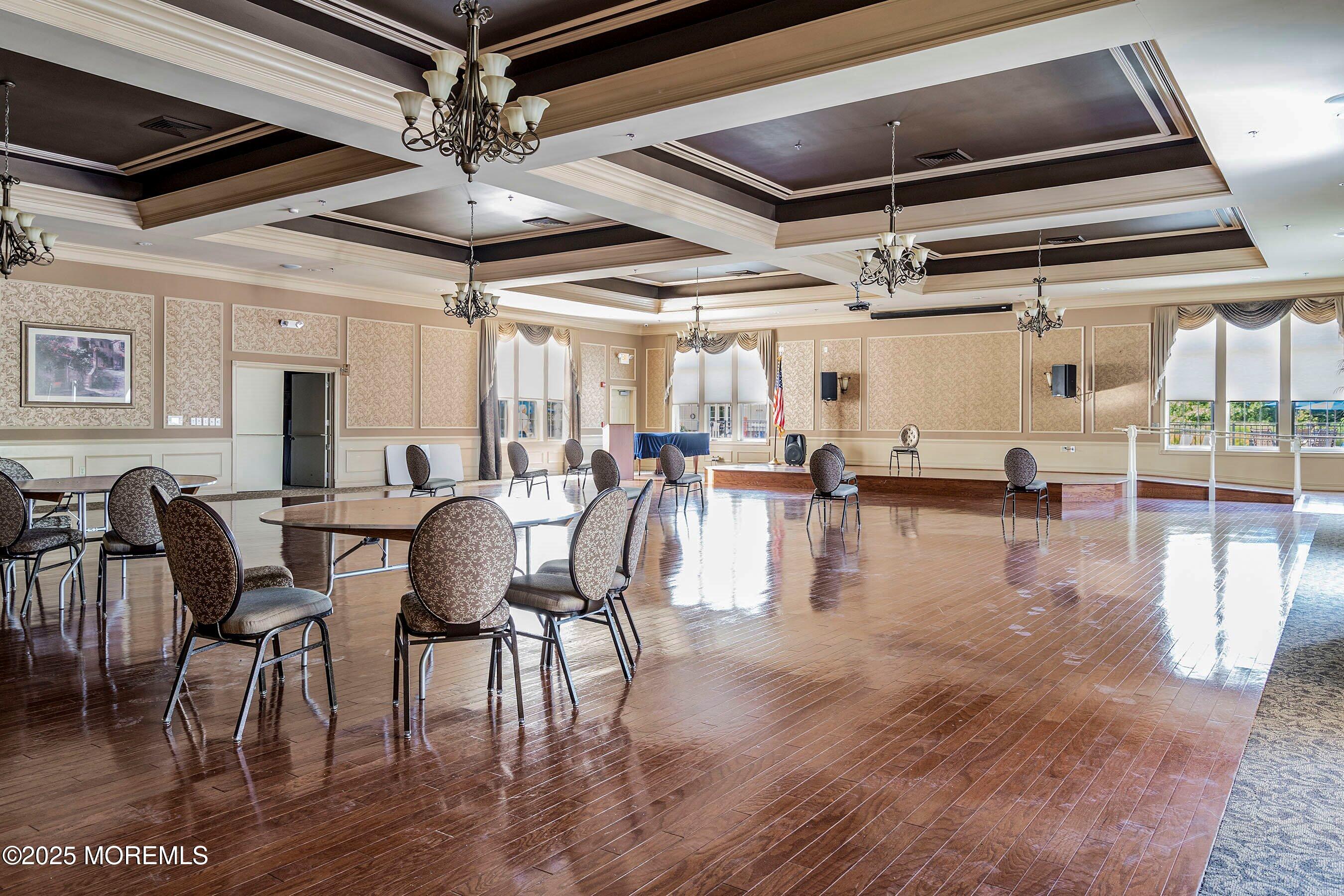 19 E Francesa Court, Farmingdale, NJ, 07727 image 57