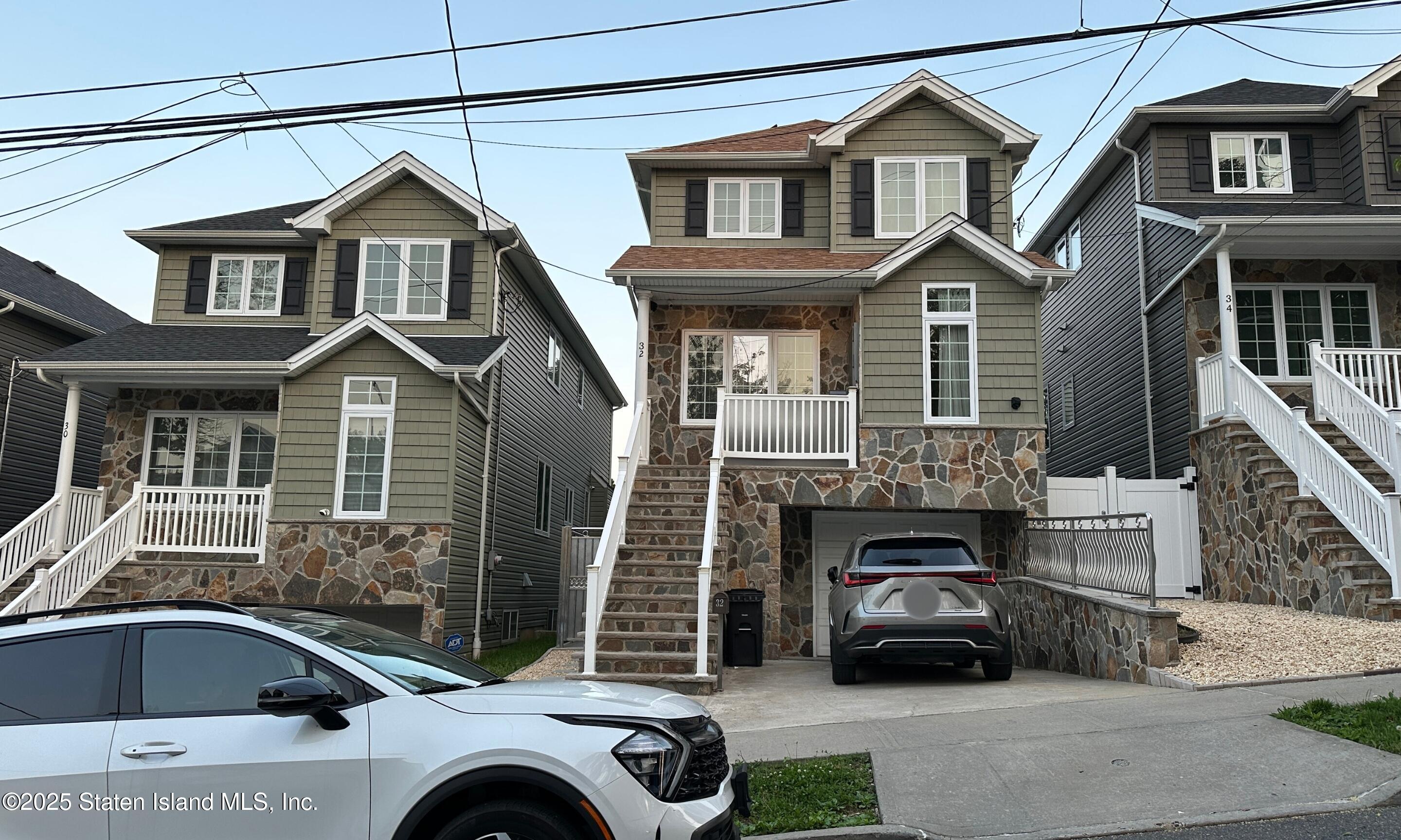 32 Scribner Avenue Image 1