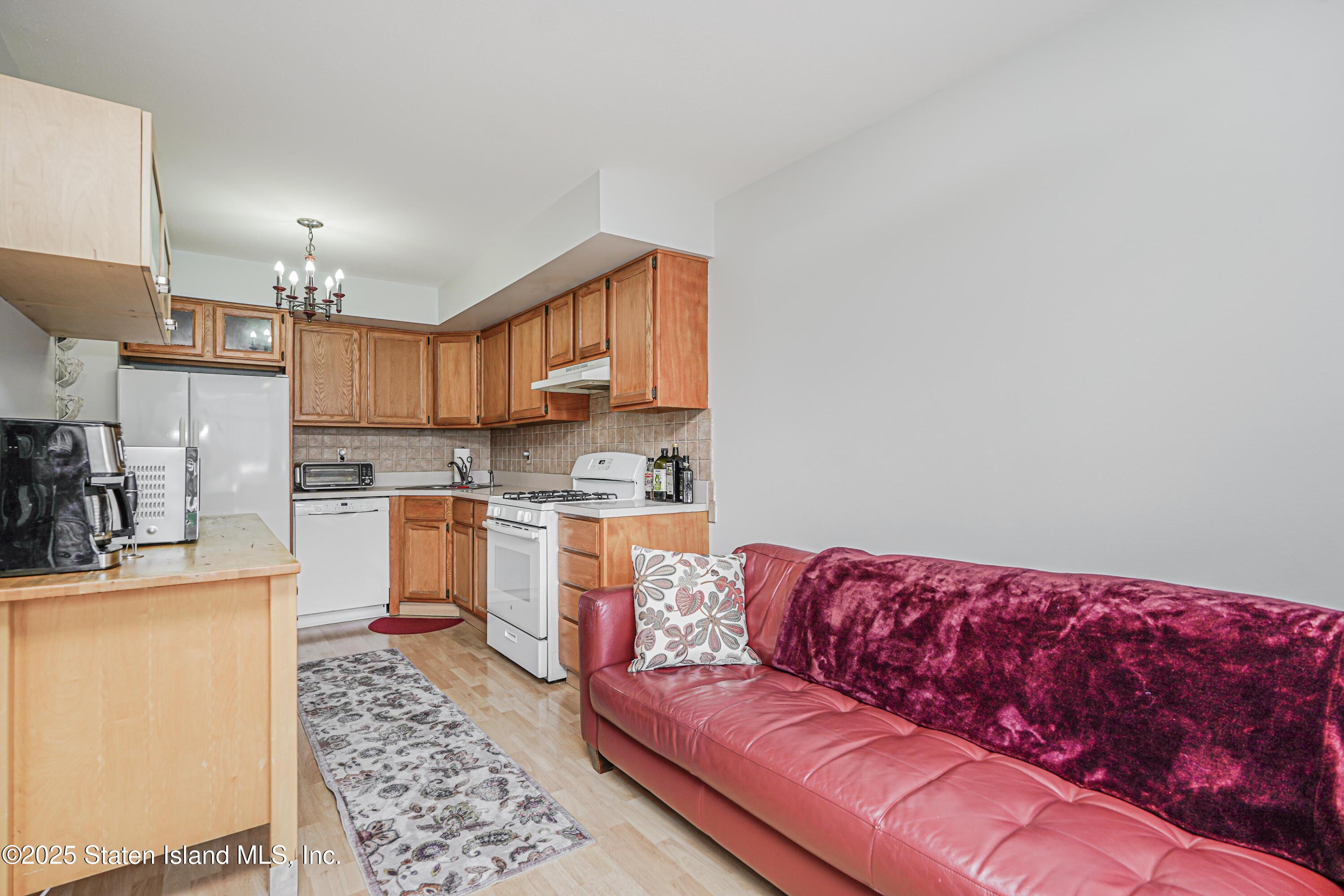 32 Ovas Court, Staten Island, NY, 10312 image 6
