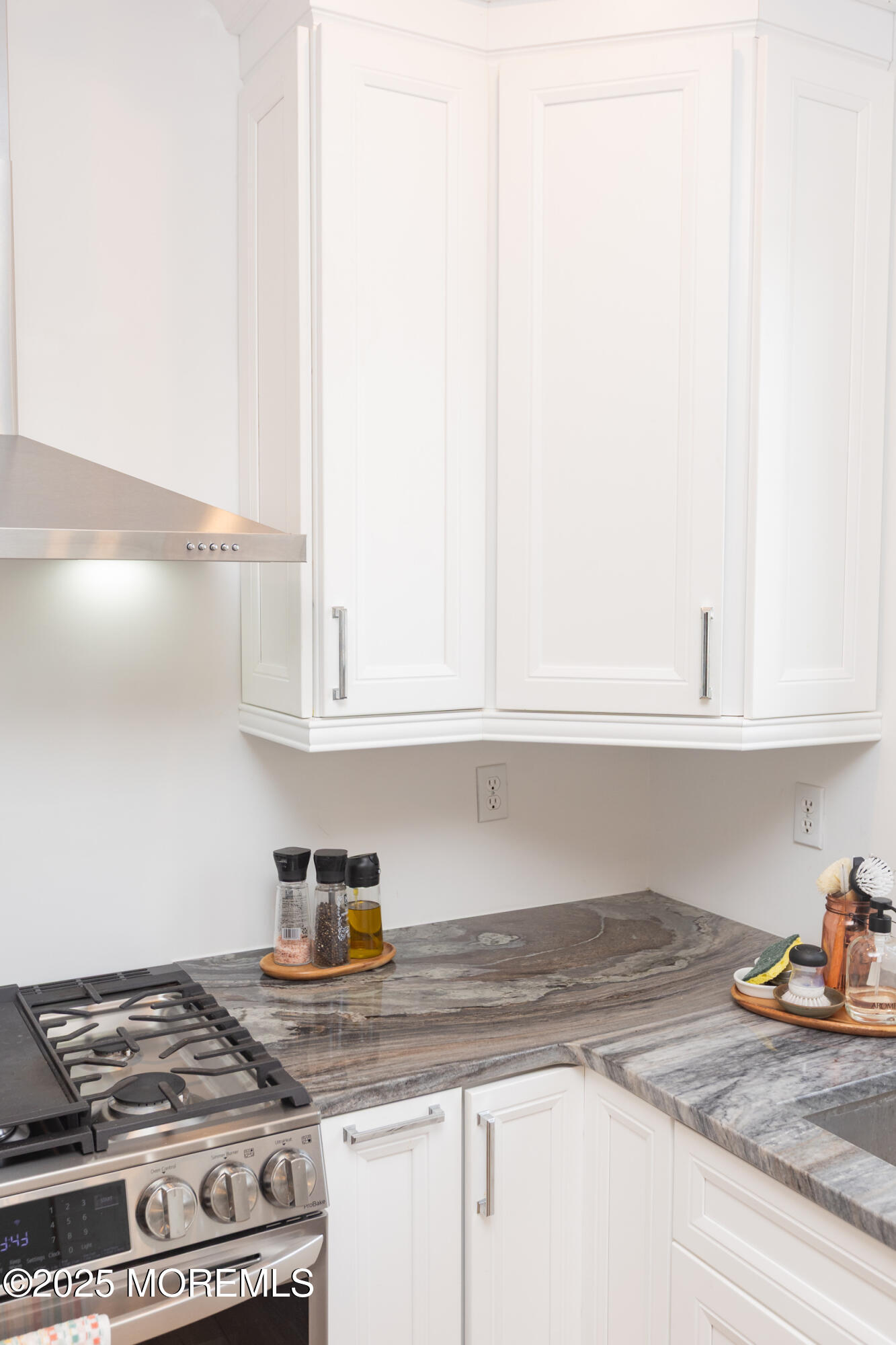 10 English Path, Freehold, NJ, 07728 image 27