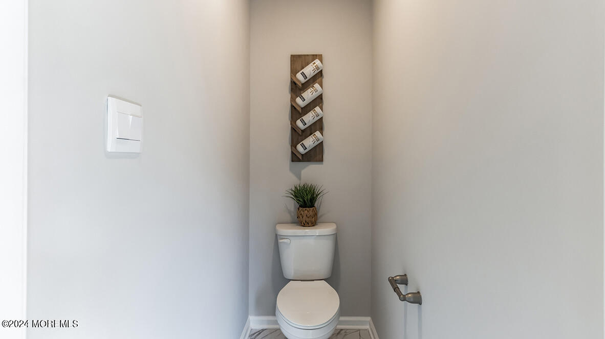 8 Victoria Gardens Square, Neptune Township, NJ, 07753 image 18