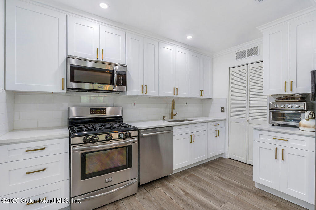 80 Belmar Drive, Staten Island, NY, 10314 image 10