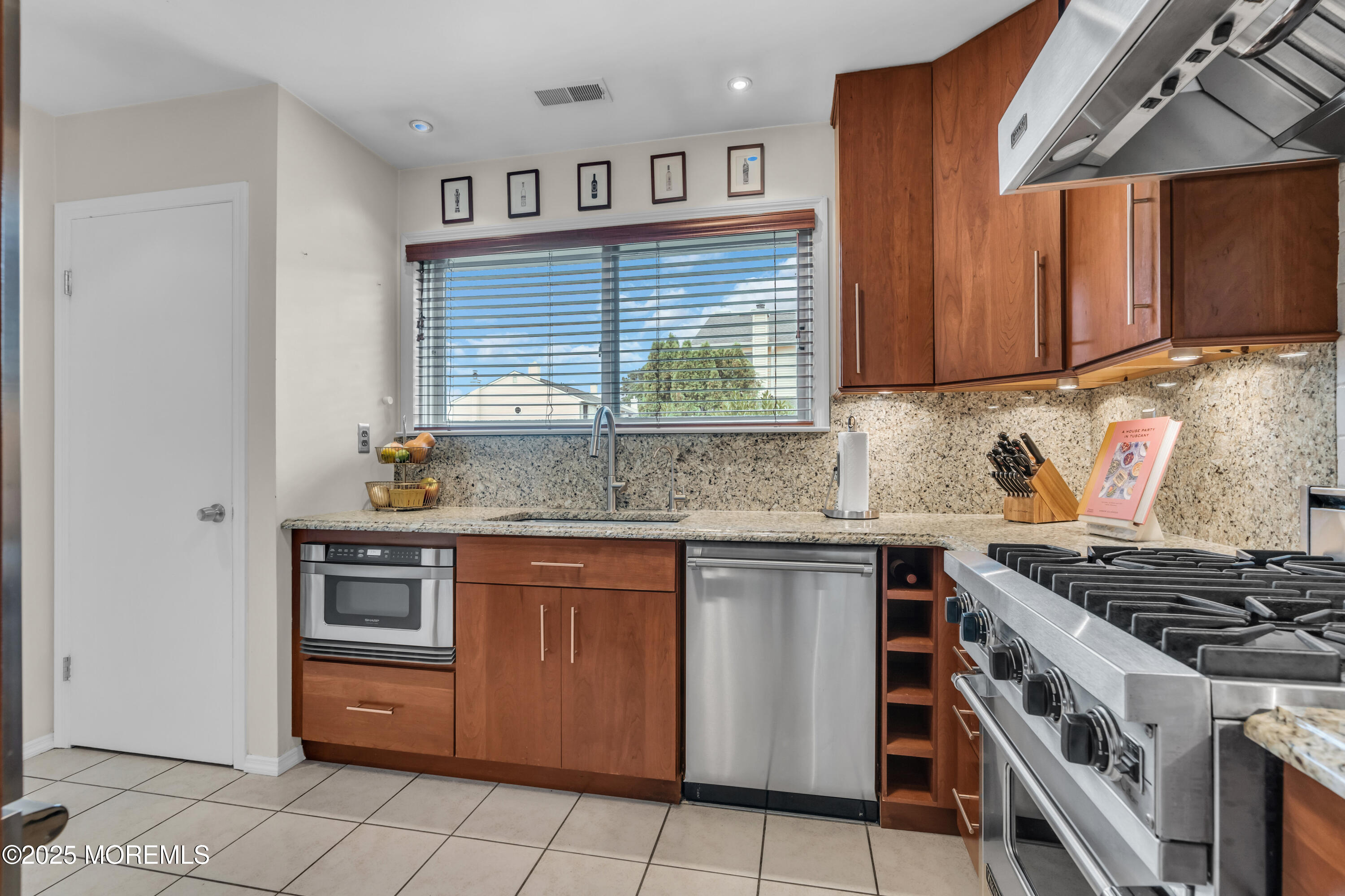 45 Victory Court, Old Bridge, NJ, 08857 image 16