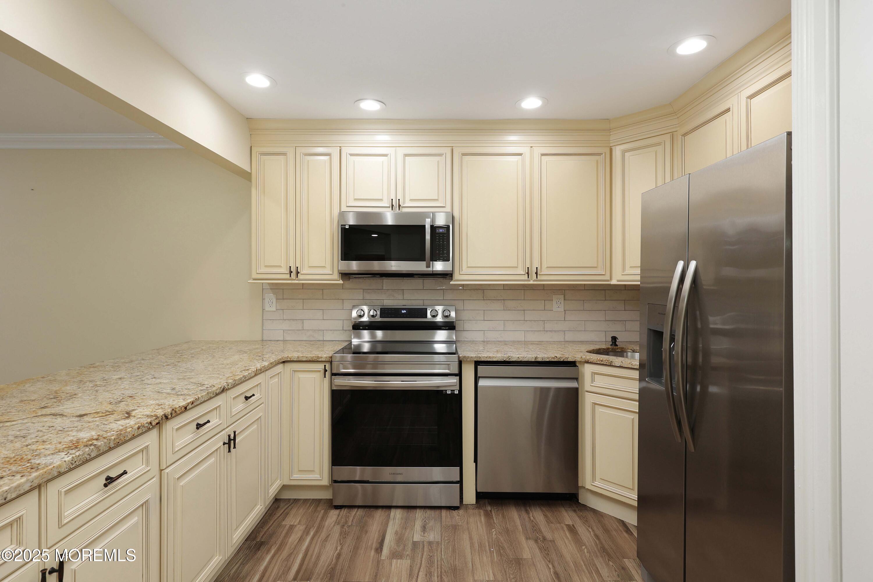 20 Lexington Court, Red Bank, NJ, 07701 image 17