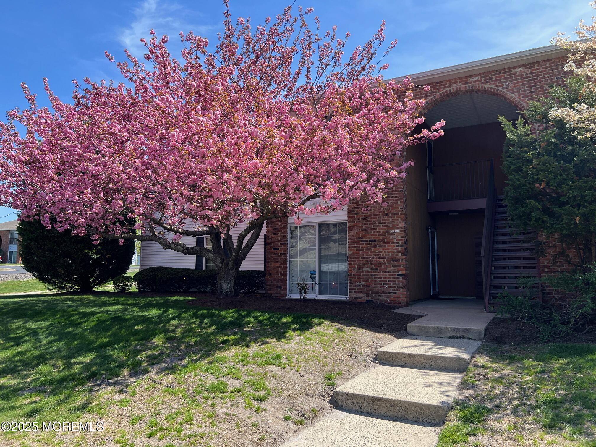 32 Frontier Way, Tinton Falls, NJ, 07753