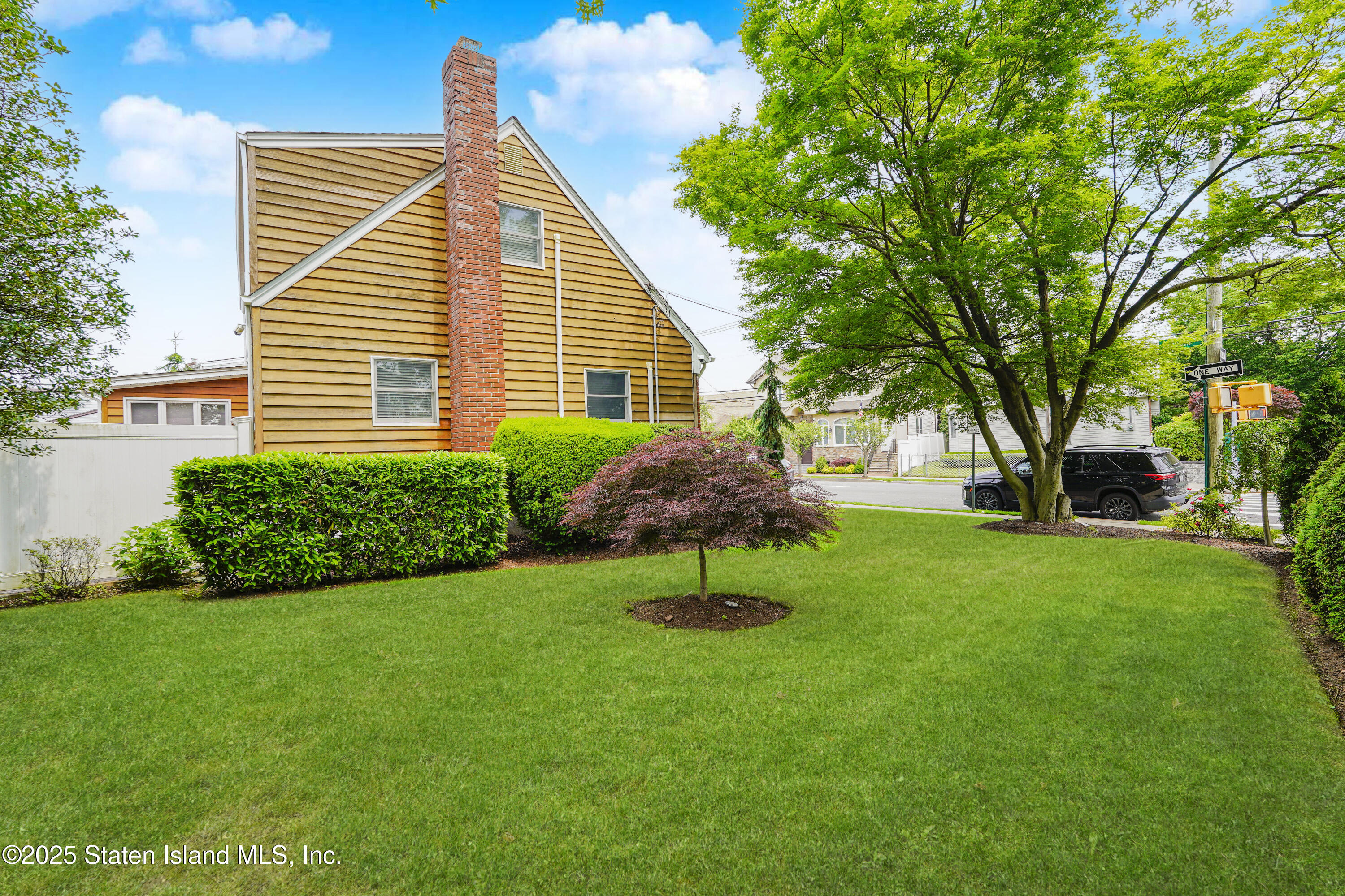 210 Lincoln Avenue Image 2