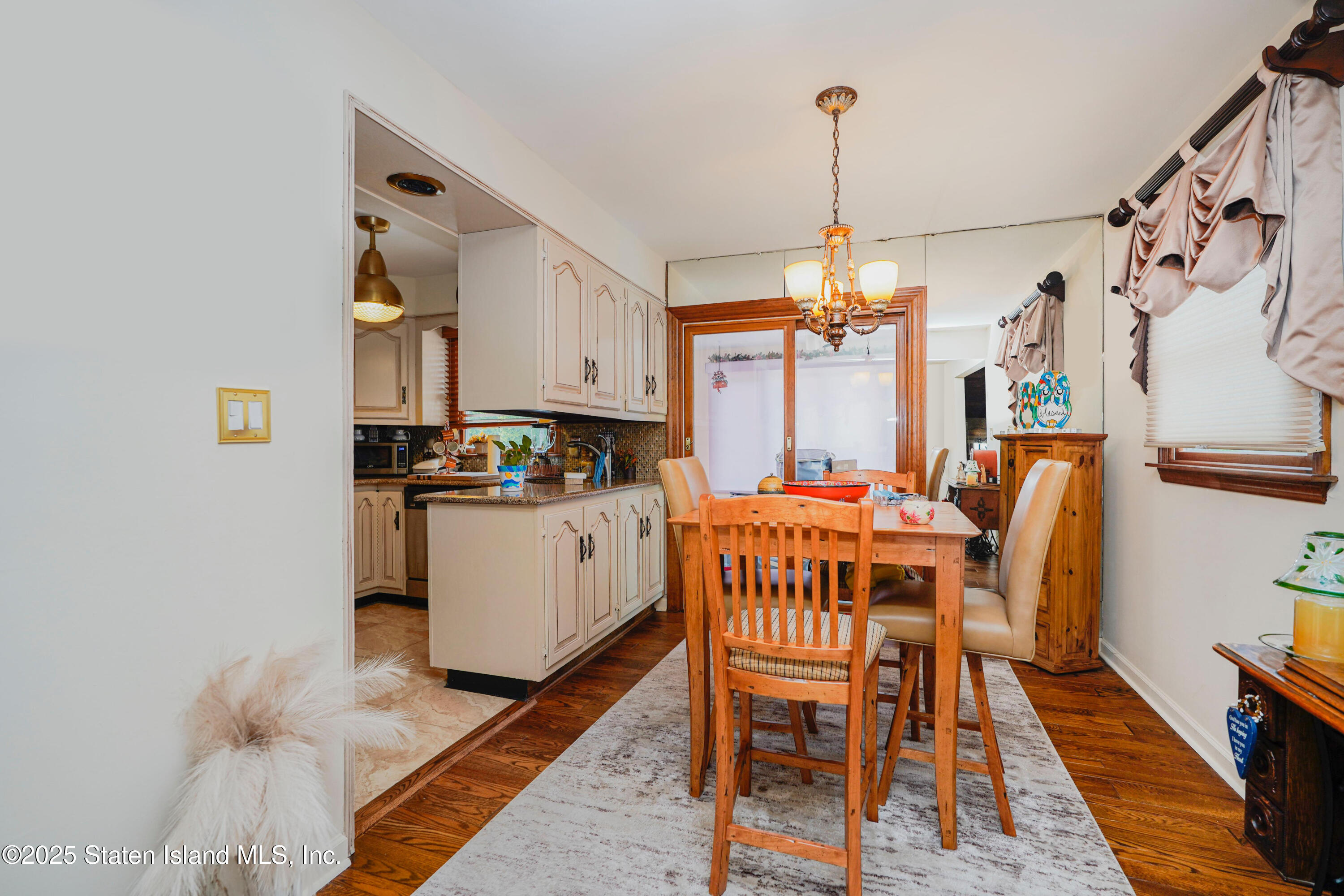 210 Lincoln Avenue Image 3