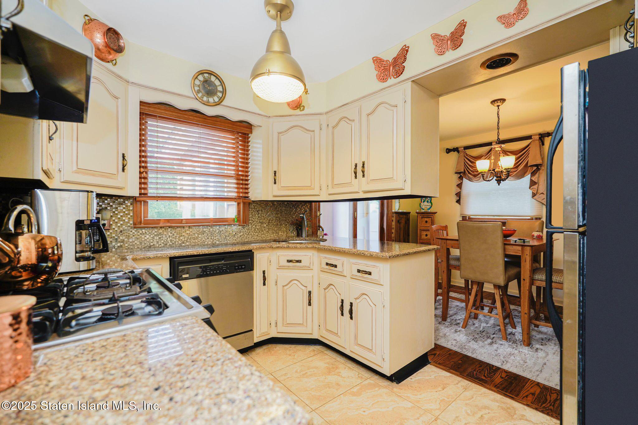 210 Lincoln Avenue Image 5
